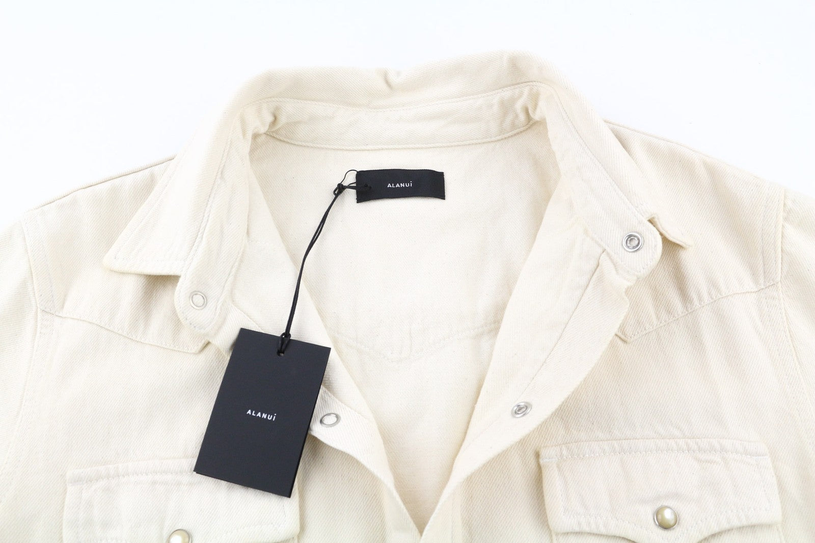 ALANUI ryškių atspalvių vyriški marškinėliai, L dydžio, smėlio spalvos, rudi, unisex marškinėliai su palaidine, rekomenduojama kaina – 699 € 