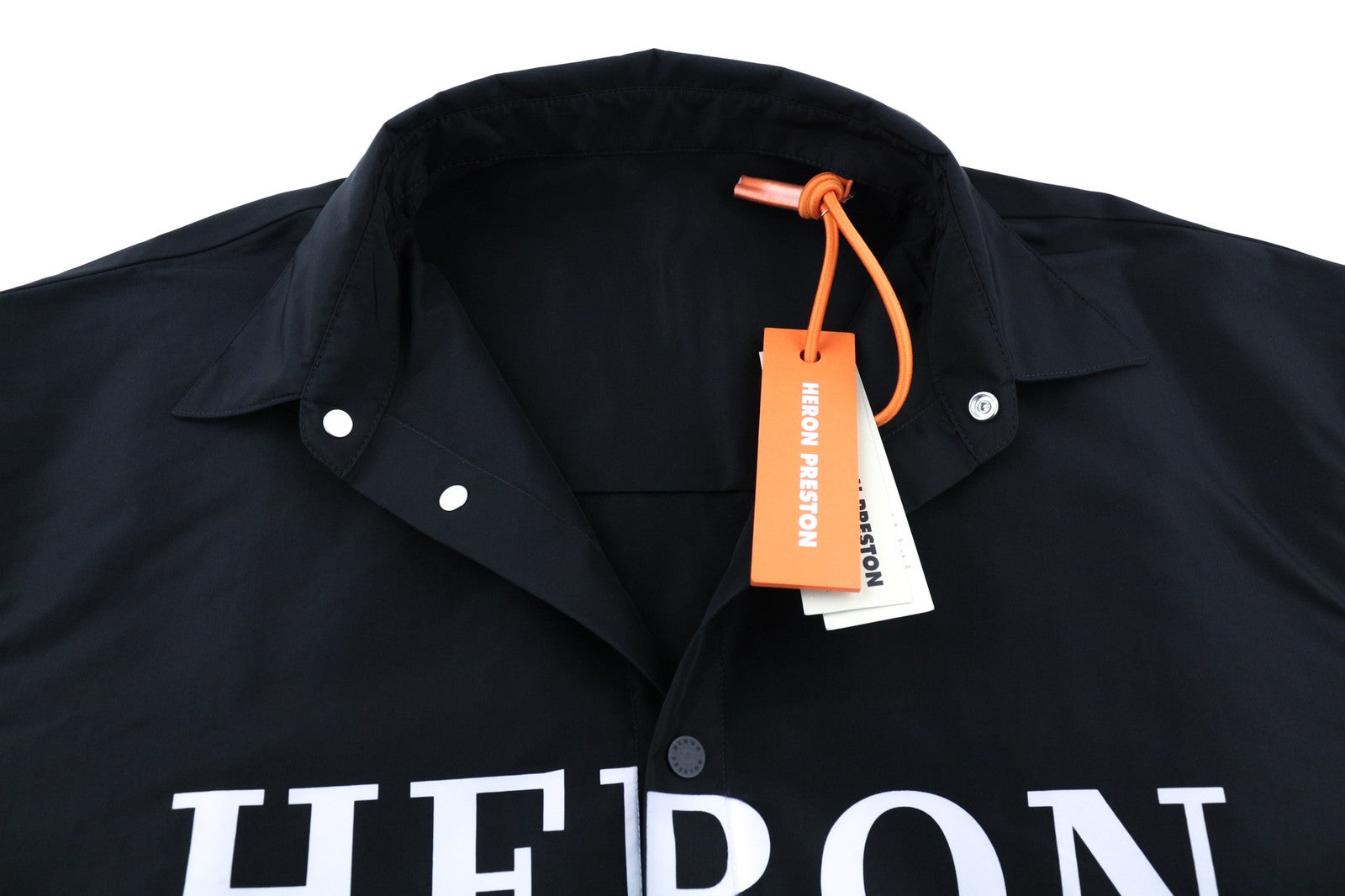 HERON PRESTON vyriški marškinėliai L, juodi, trumpomis rankovėmis, su sagomis ir apykakle. 