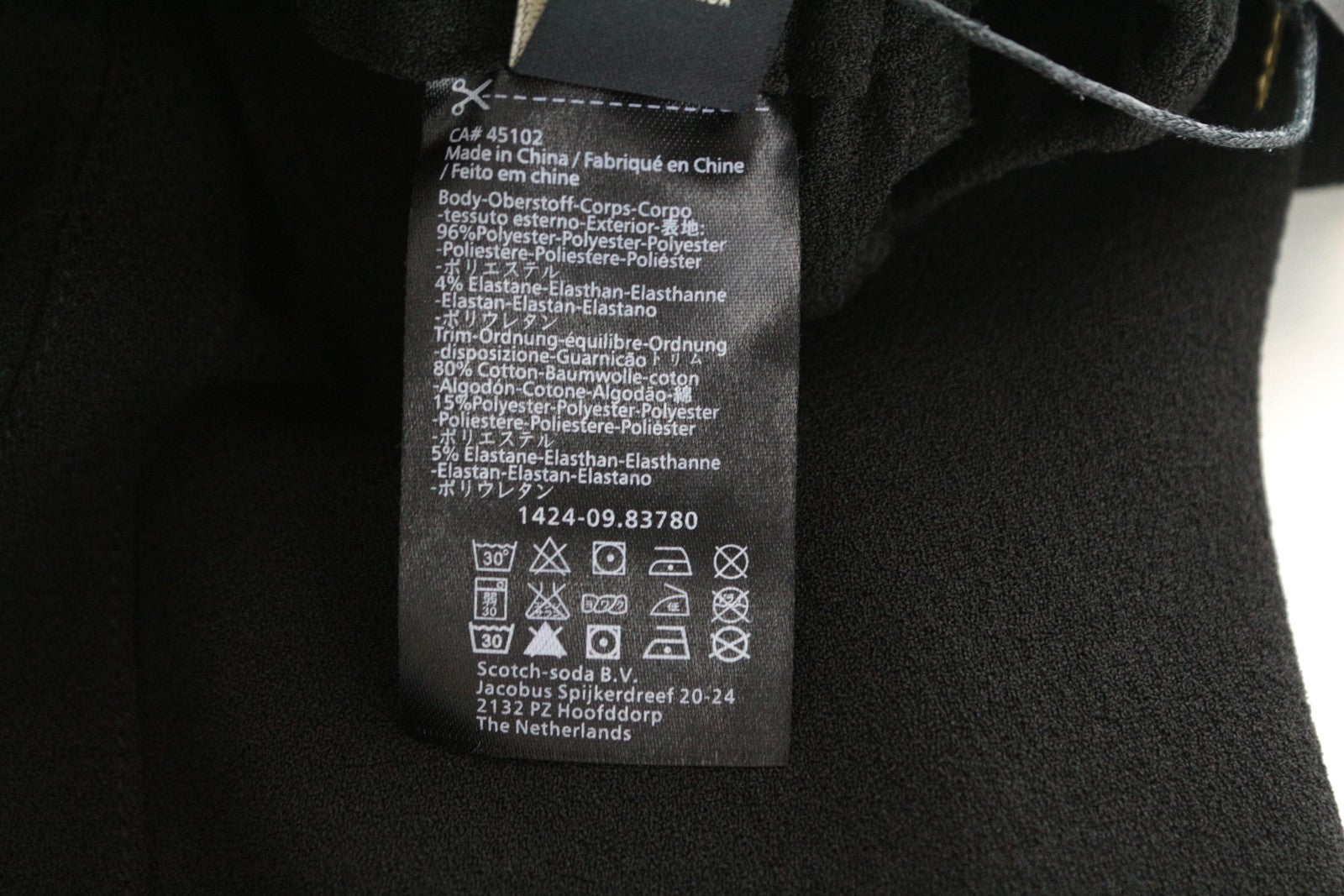 MAISON SCOTCH moteriškos kelnės M juodos, užtraukiamos, tamprios, laisvalaikio stiliaus, su užtrauktuku ir kišenėmis 