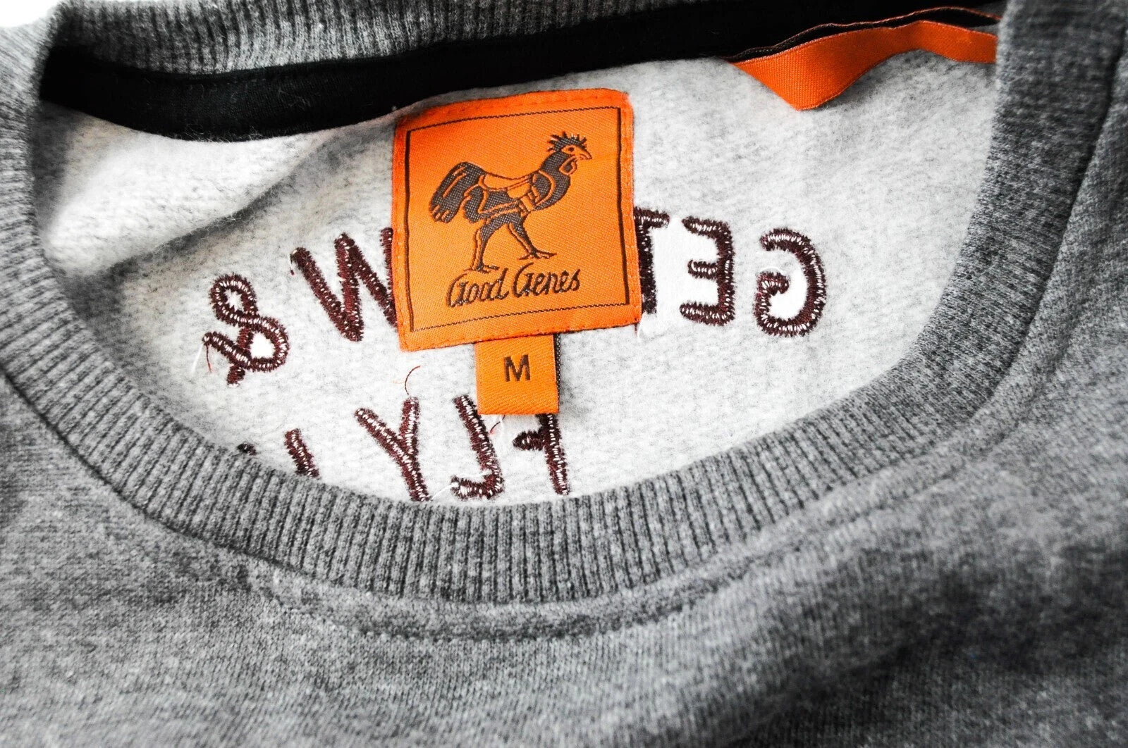 „GOOD GENES M Melange“ medvilninis megztinis su įtemptu sluoksniu, vyriškas siuvinėtas pilkas megztinis 