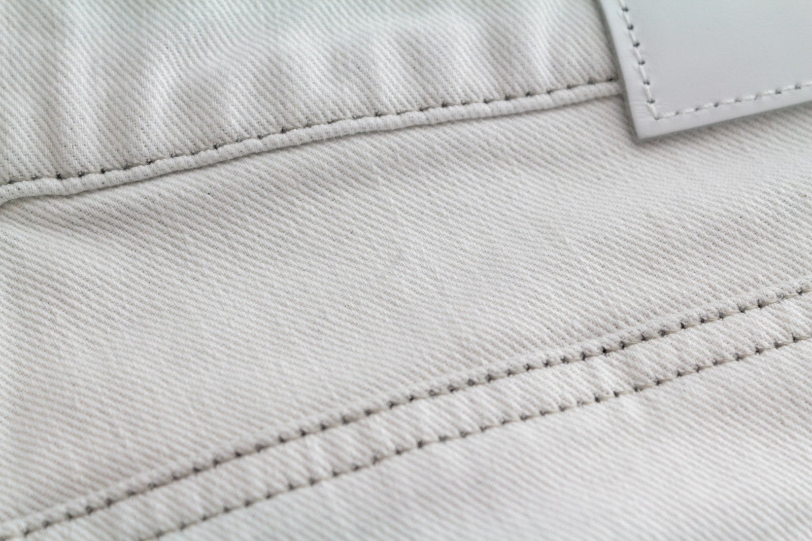 DIESEL Neekhol 003W7 moteriški džinsai W30 L32 mėlyni, tiesaus kirpimo, tamprūs, šviesiai džinsiniai 