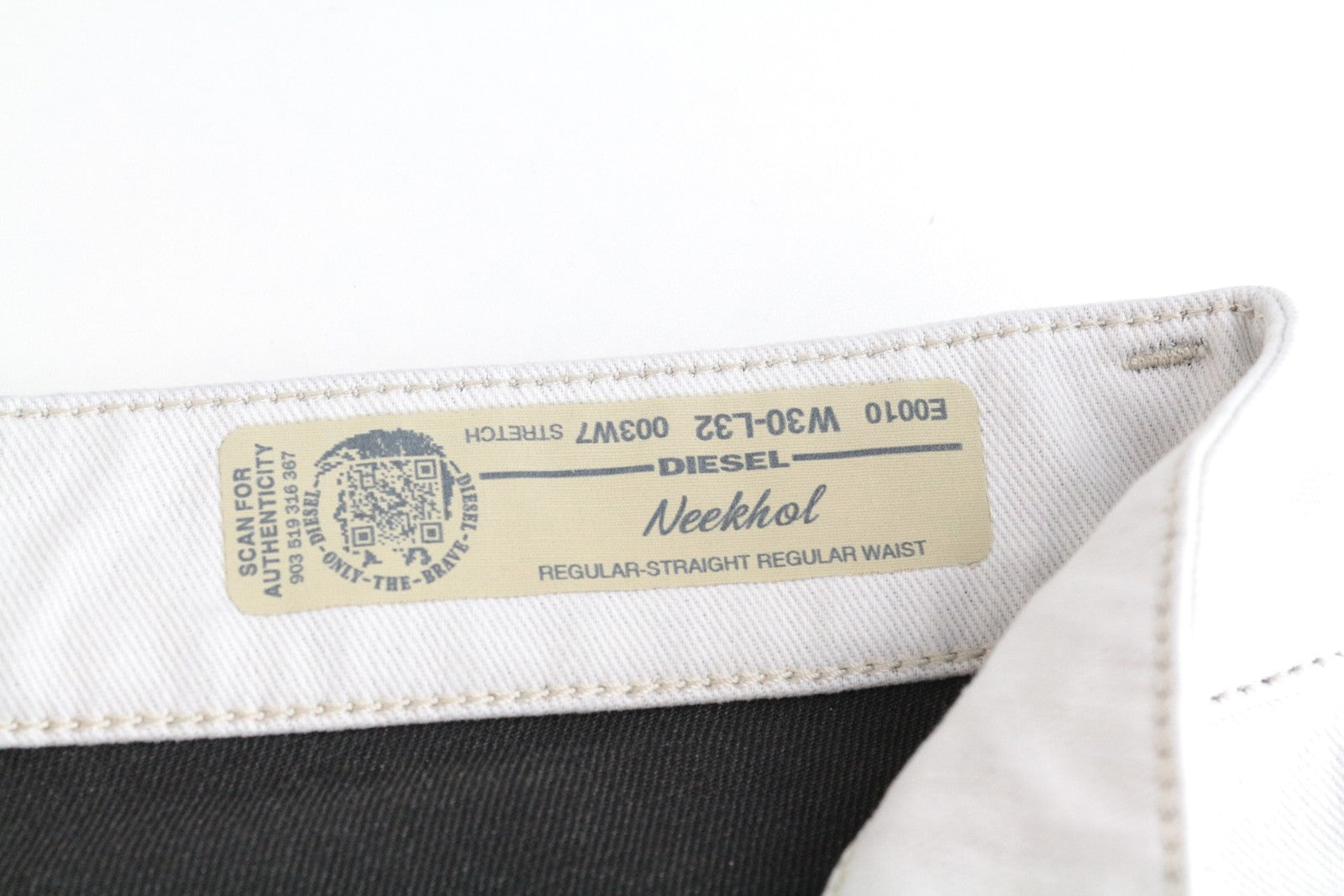 DIESEL Neekhol 003W7 moteriški džinsai W30 L32 mėlyni, tiesaus kirpimo, tamprūs, šviesiai džinsiniai 