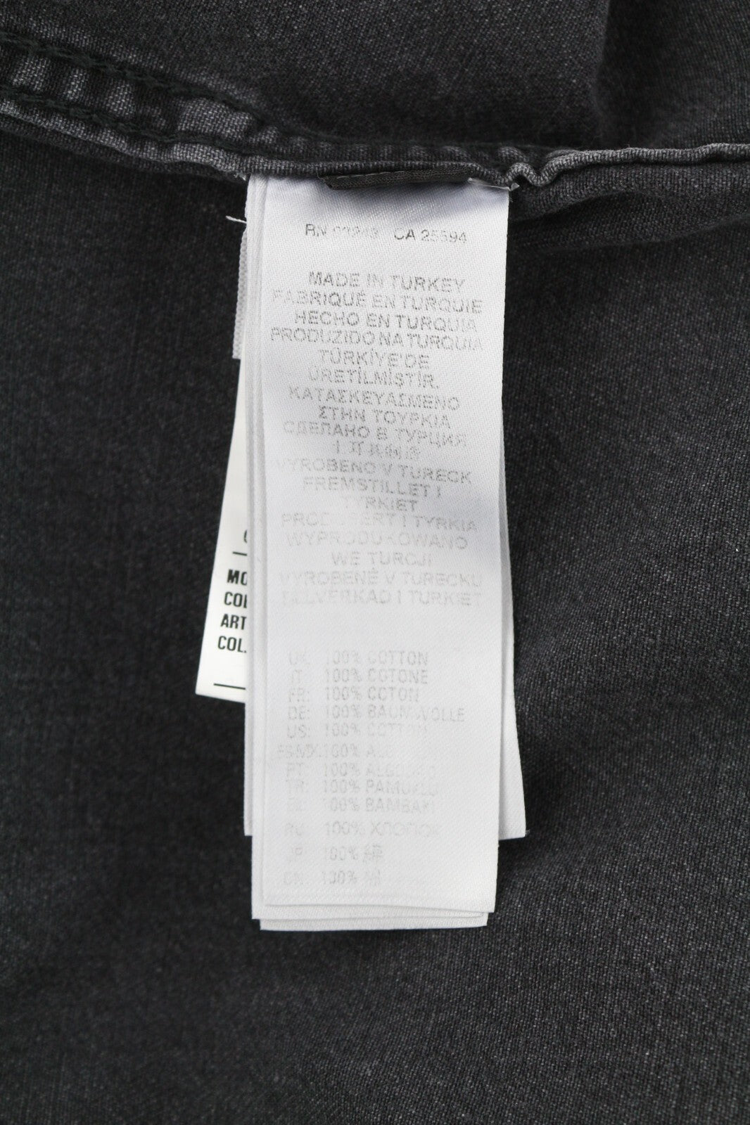 DIESEL „New-Sonora“ vyriški marškinėliai S dydžio, rekomenduojama kaina – 120 €, skalbtos juodos spalvos, su spaudėmis.