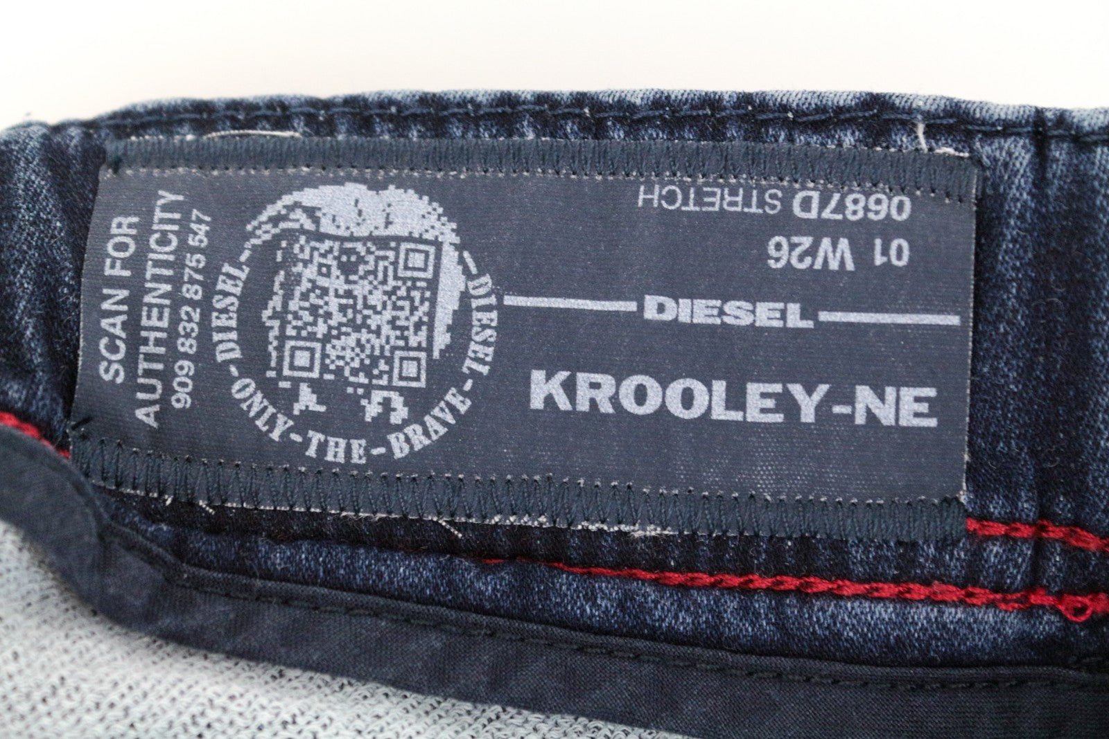 DIESEL Krooley-NE 0687D vyriški W26 Jog mėlyni ploni sportiniai tamprūs berniukiški džinsai 