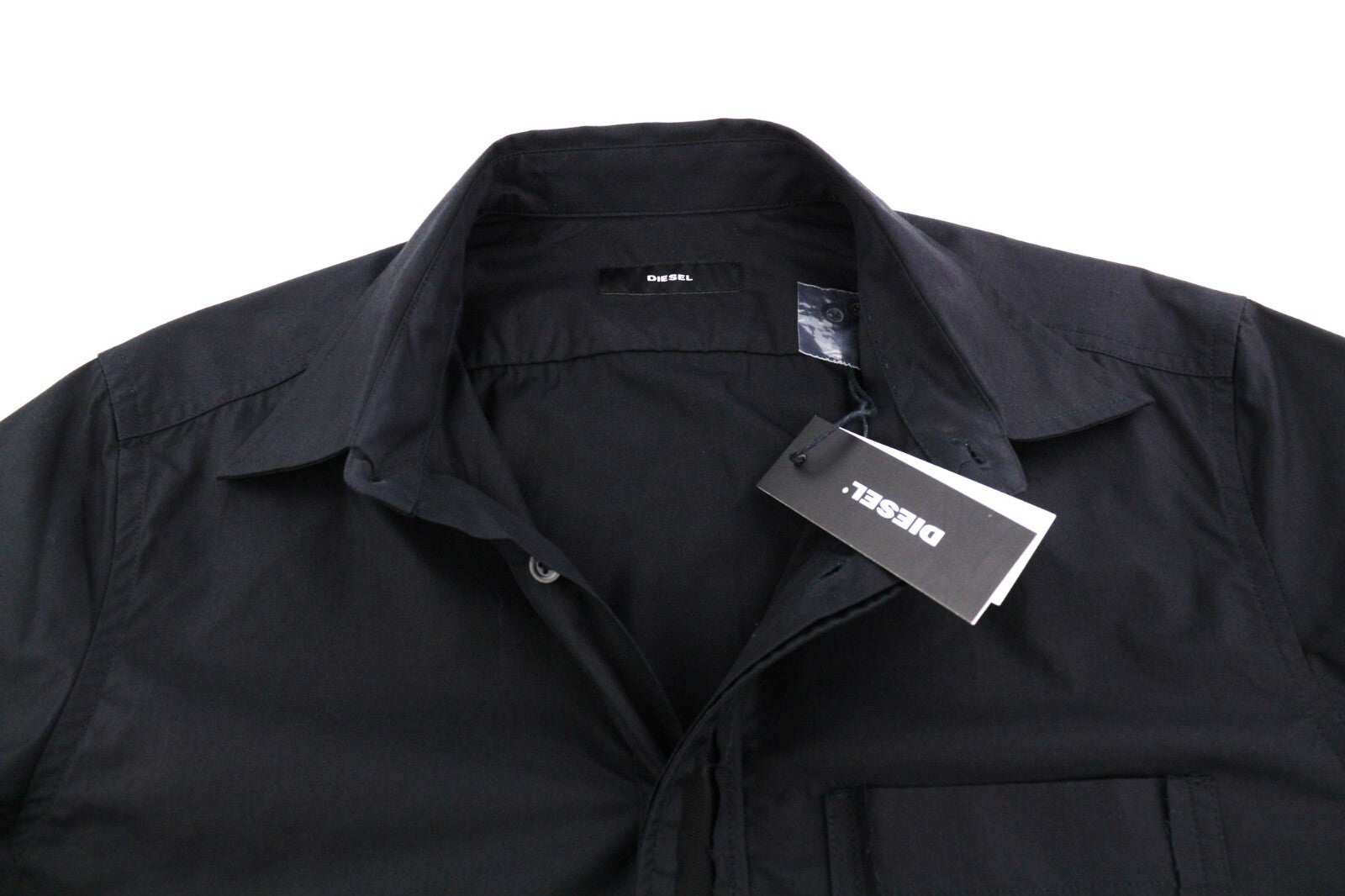 DIESEL S-Olsen vyriški marškinėliai, juodi, L dydžio, su paslėptomis sagomis, kišenėmis ir išplatinta kaklo dalimi.