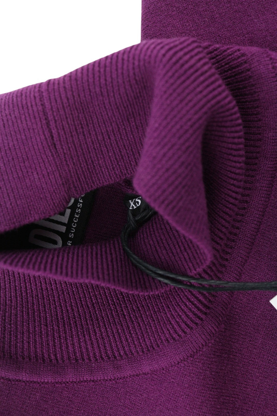 DIESEL M-Nunavut moteriška suknelė XS, violetinė, megzta, vilnos mišinio, aukšta apykakle. RMK 295 €. 