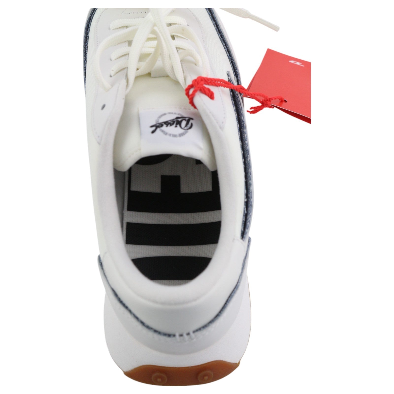 DIESEL S-Racer LC vyriški sportbačiai, balti, zomšos ir odos, 45 €, rekomenduojama kaina – 195 €