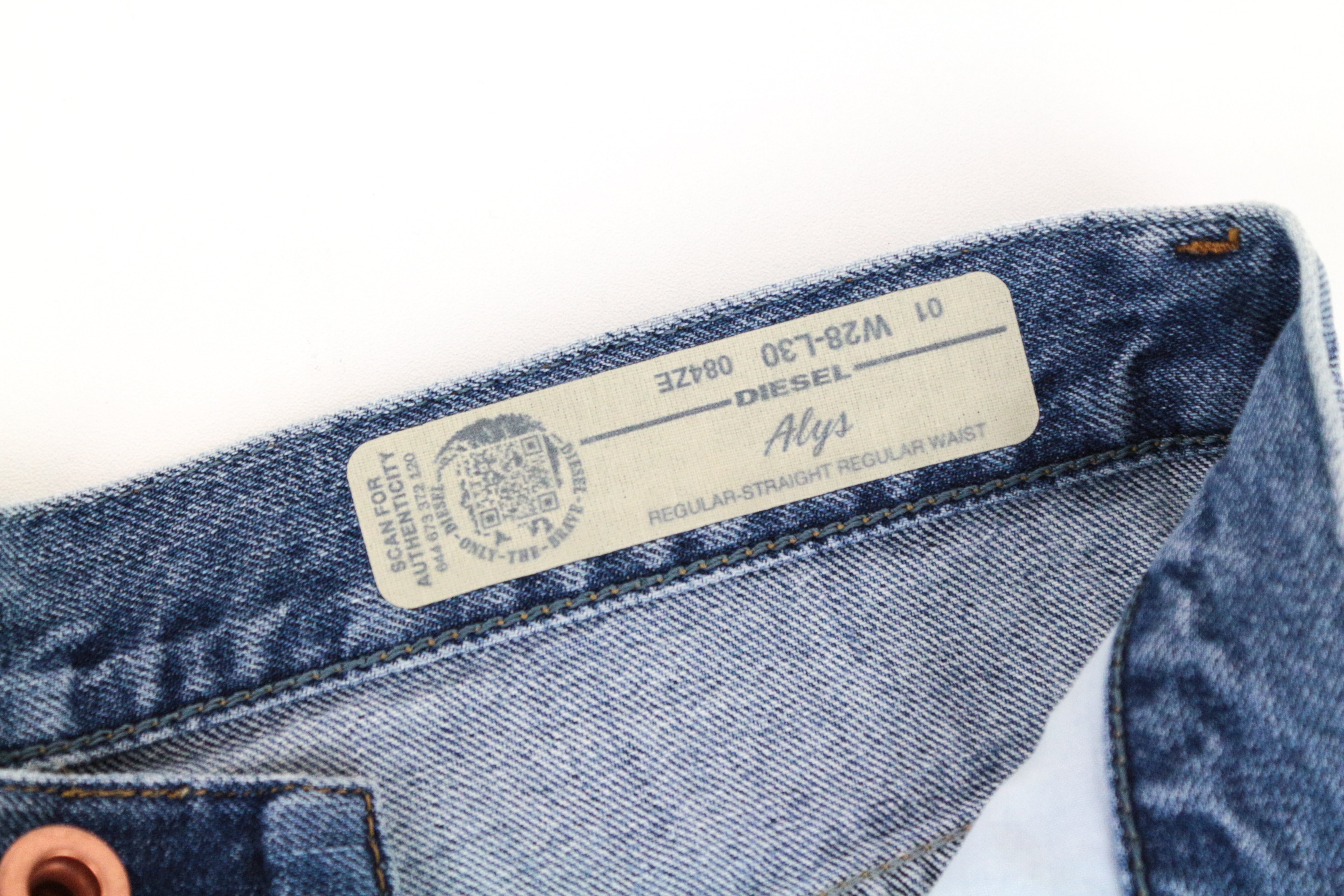 DIESEL Alys 084ZE moteriški džinsai W28 L30 plėšyti, skalbti mėlyni, tiesūs medvilniniai