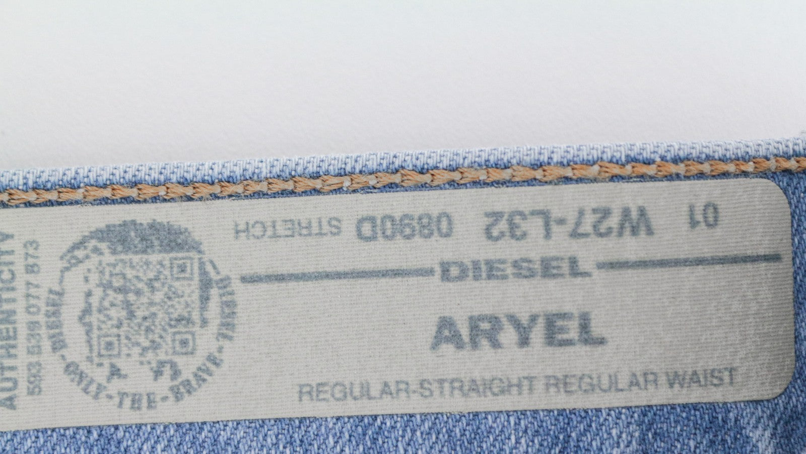 DIESEL Aryel 0890D moteriški šviesiai mėlyni tiesūs džinsai W27 L32, dirbtinio kirpimo 