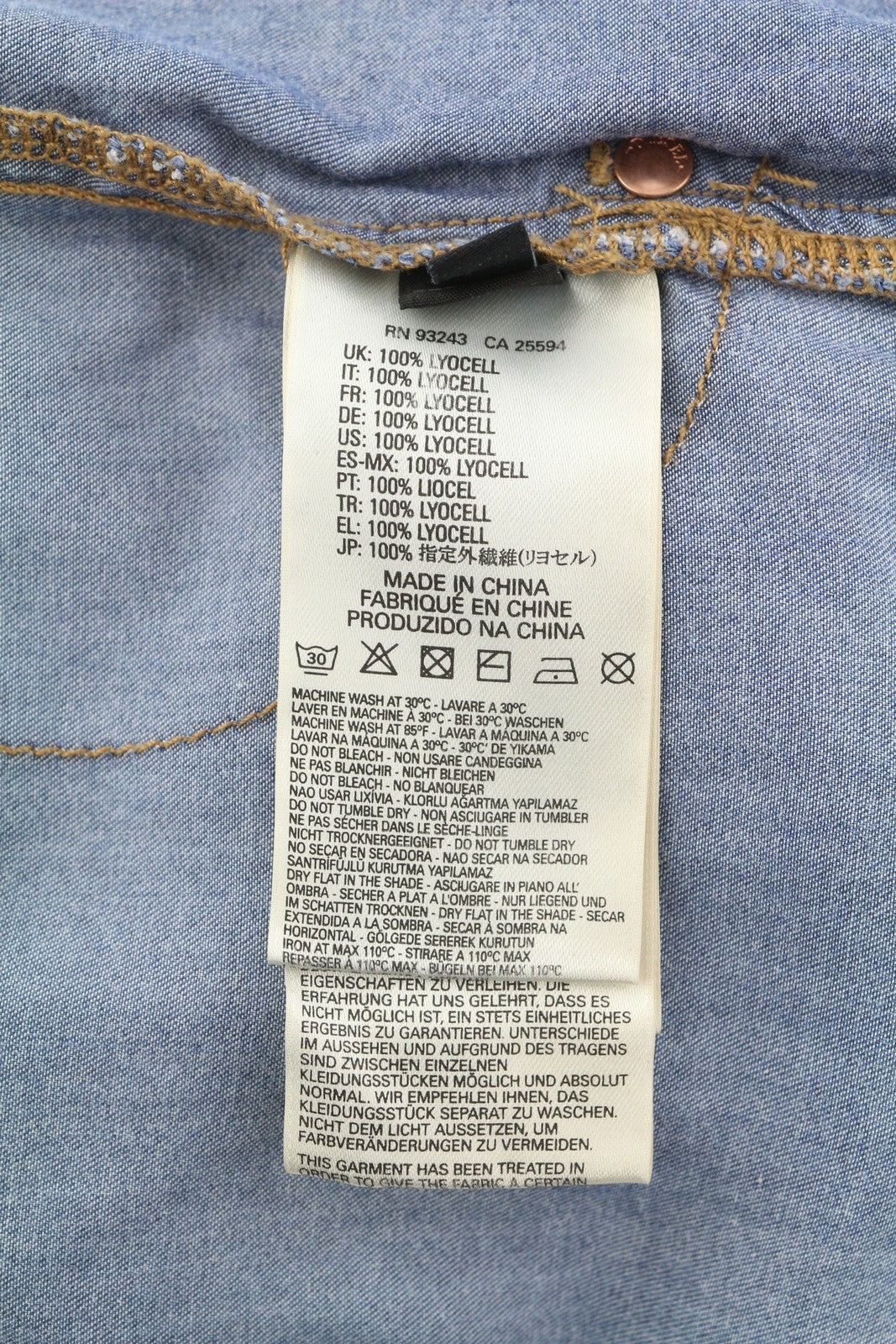 DIESEL De-Shanny moteriškas romperis 2XS, skalbtos mėlynos spalvos, džinso imitacijos, su elastinėmis juosmens kišenėmis. 