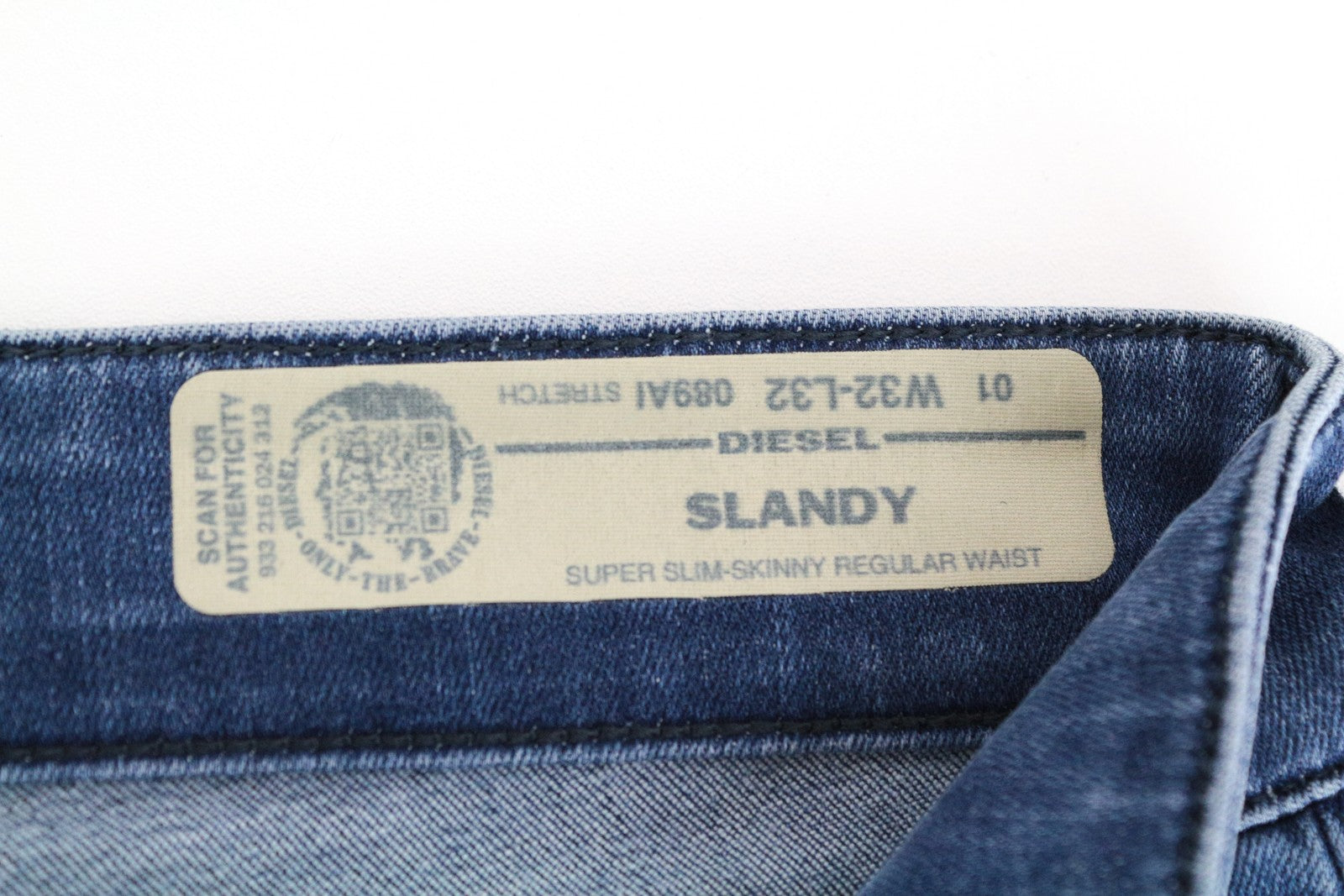 DIESEL Slandy 089AI moteriški džinsai W32/L32 itin aptempti, plėšyti, tamprūs, mėlyni 