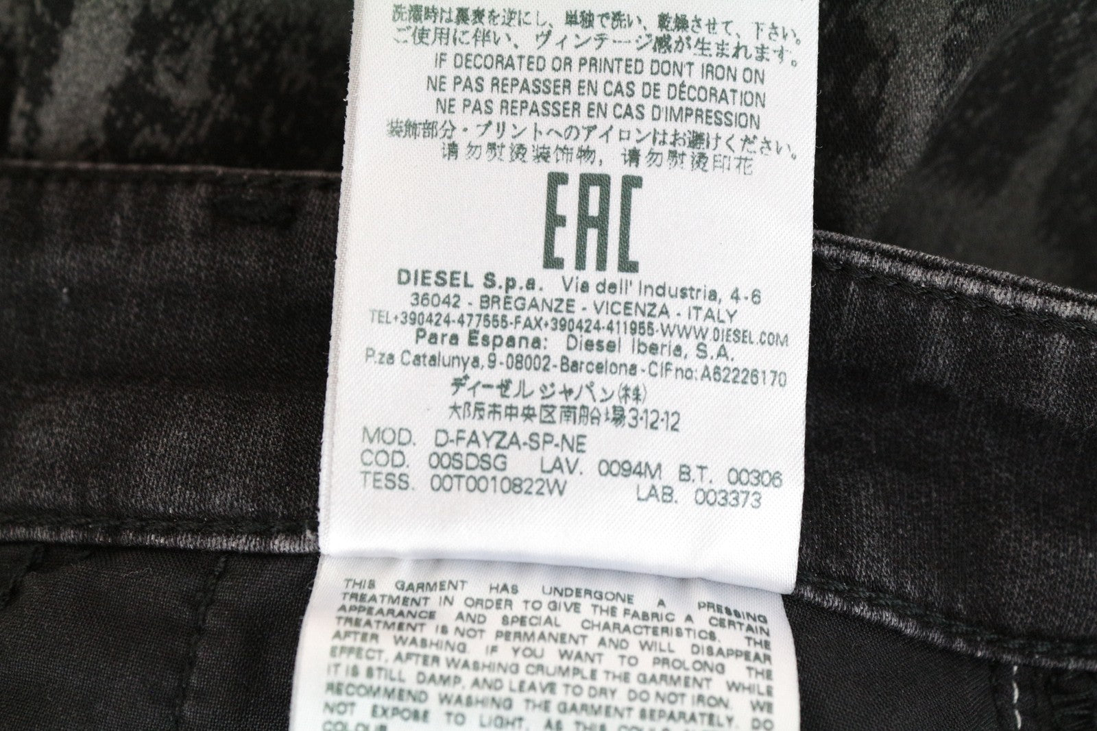 DIESEL D-Fayza-SP-NE 0094M moteriški džinsai W26 Jogg Sweat Low Boyfriend su juodu raštu 