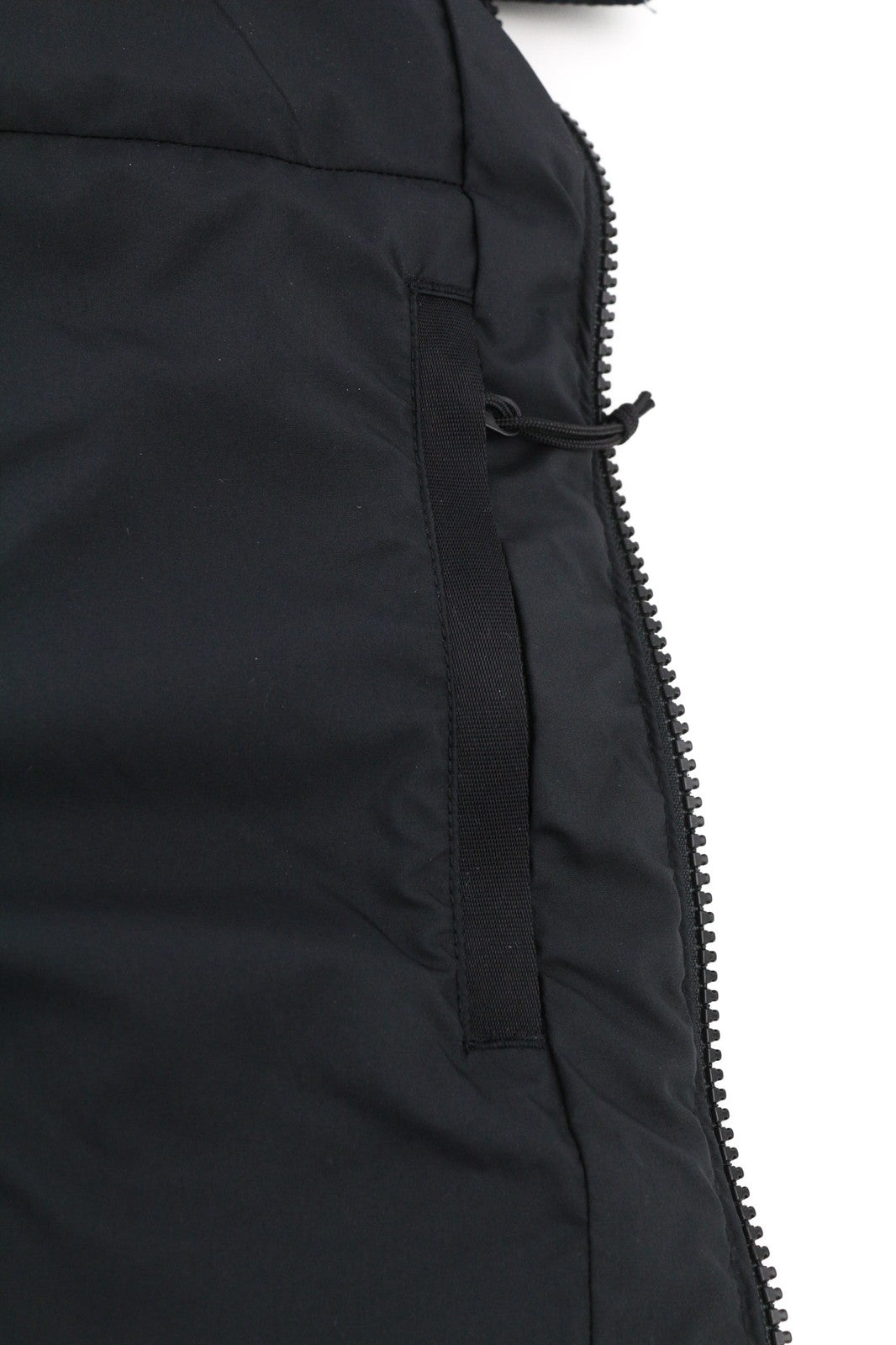 THE NORTH FACE NF0A4R3K moteriška striukė S juoda pūkinė paminkštinta ilga pūkinė striukė 