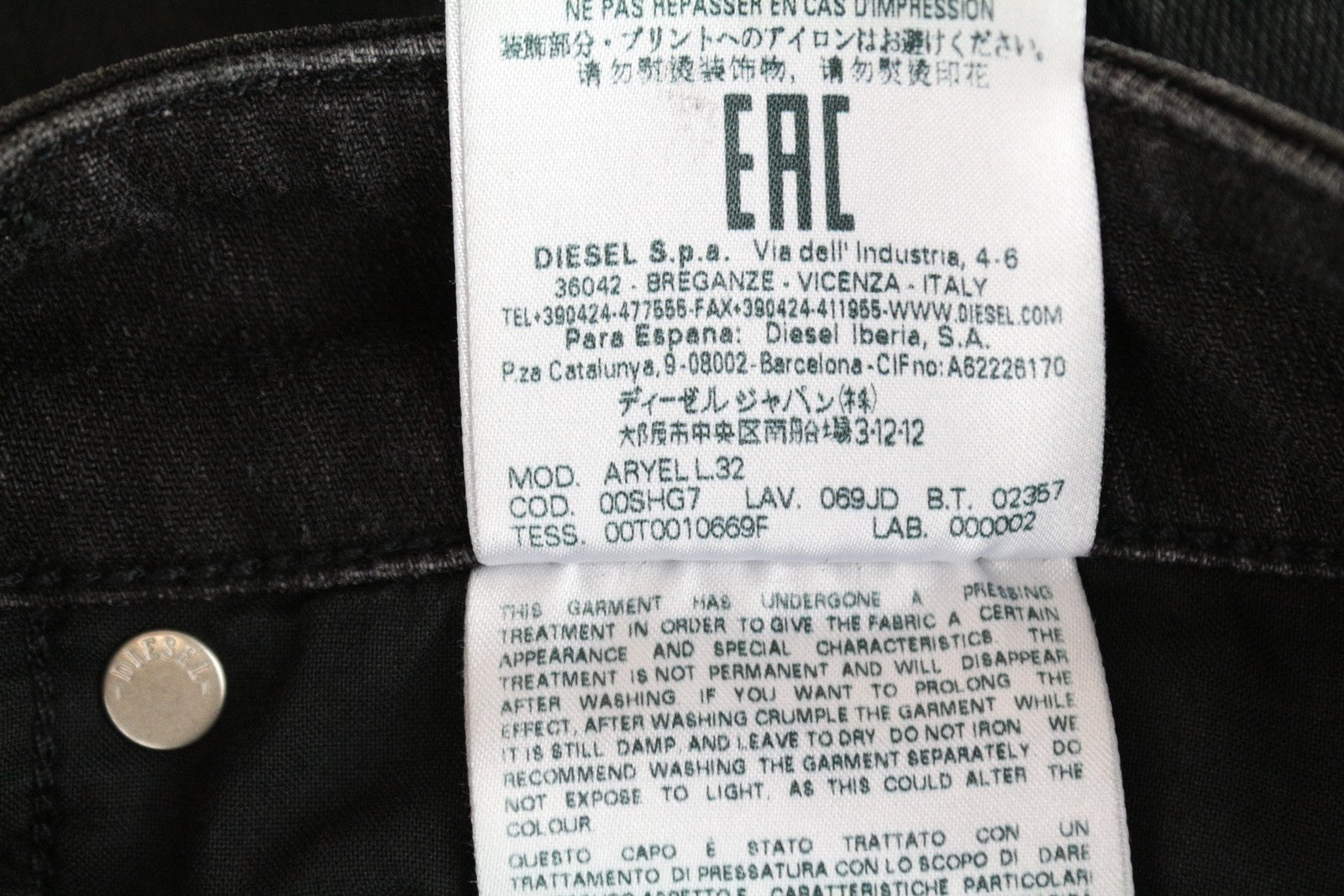 DIESEL Aryel 069JD moteriški džinsai W25/L32 Įprasti tiesūs dengti juodi tamprūs džinsai 