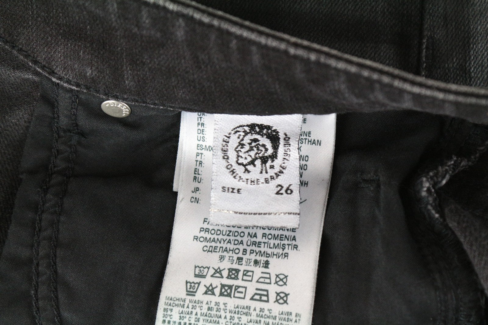 DIESEL Aryel 069JD moteriški džinsai W26/L32 dengti tamprūs tiesūs juodi 