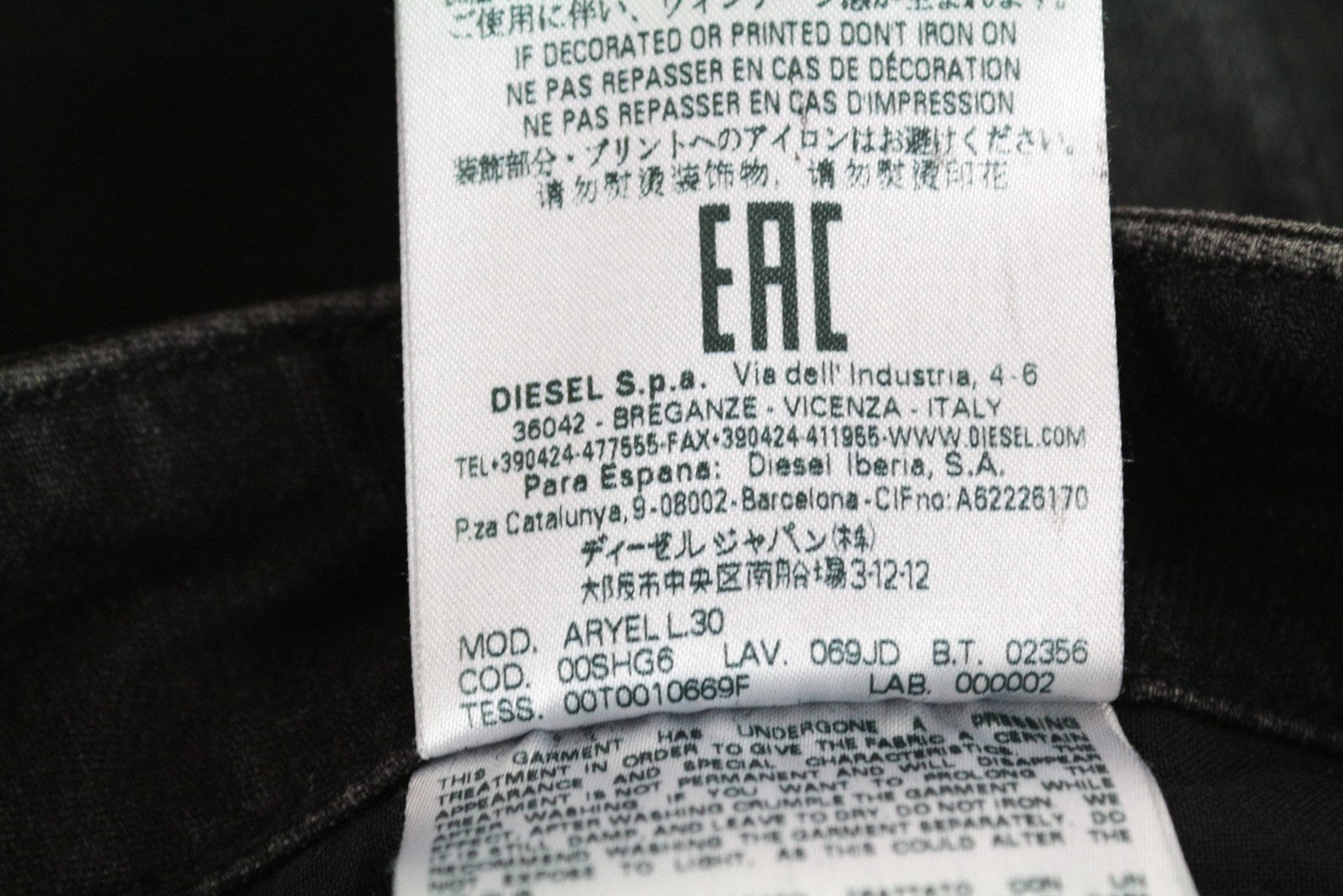 DIESEL Aryel 069JD moteriški džinsai W25/L30 juodi, įprasti, tiesūs, dengti, tamprūs 