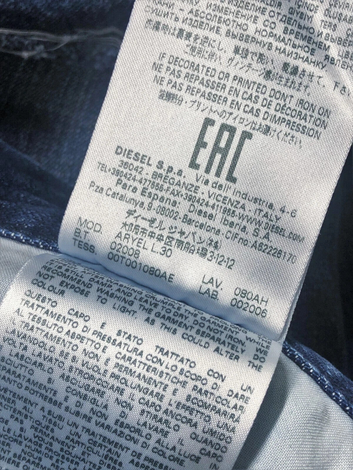 DIESEL Aryel 080AH moteriški džinsai W26/L30 tiesūs, dirbtinai subraižyti, mėlyni, netamprūs 