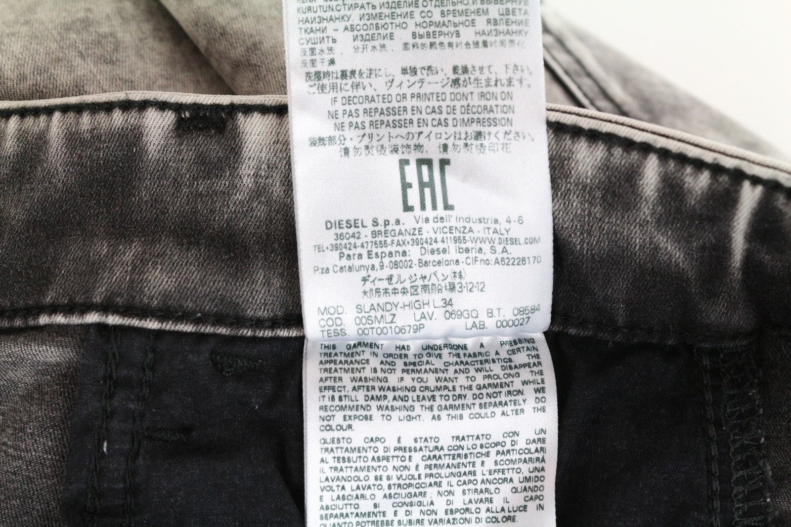 DIESEL Slandy-High 069GQ moteriški džinsai W25/L34 itin aptempti pilki tamprūs medvilniniai džinsai 