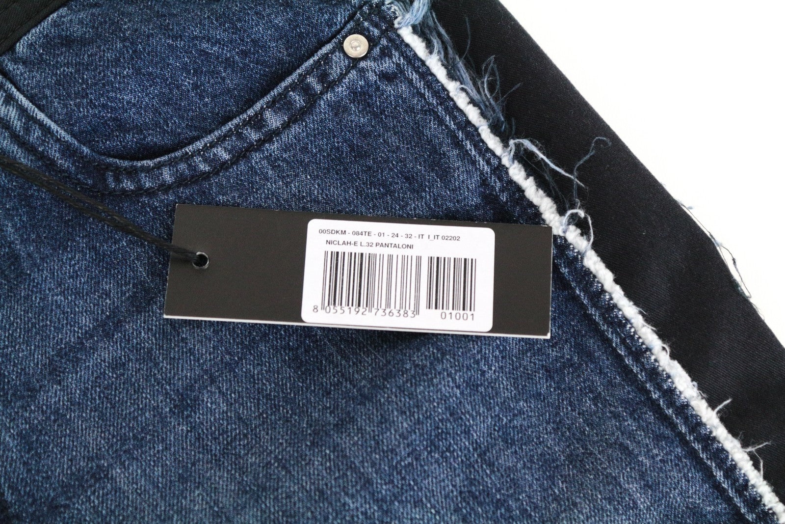 DIESEL Niclah-E 084TE moteriški džinsai W24/L32 tiesūs medvilniniai mėlyni skalbti mergaitėms 