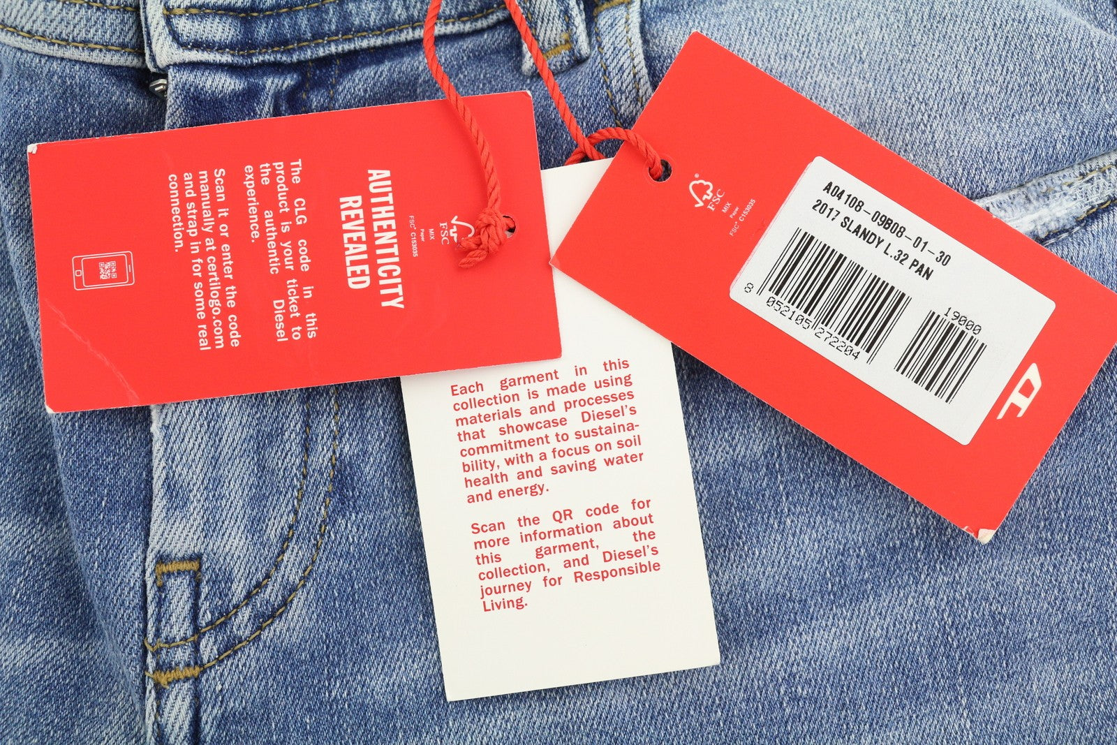 DIESEL 2017 Slandy 09B08 moteriški džinsai W30/L32 itin aptempti vidutinio juosmens, rekomenduojama kaina – 250 € 