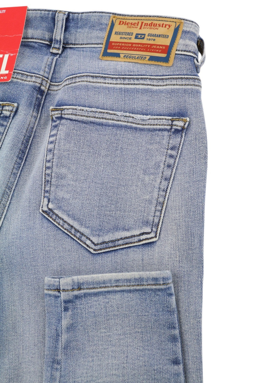 DIESEL 2017 Slandy 09B08 moteriški džinsai W26/L32 itin aptempti vidutinio juosmens, rekomenduojama kaina – 250 € 