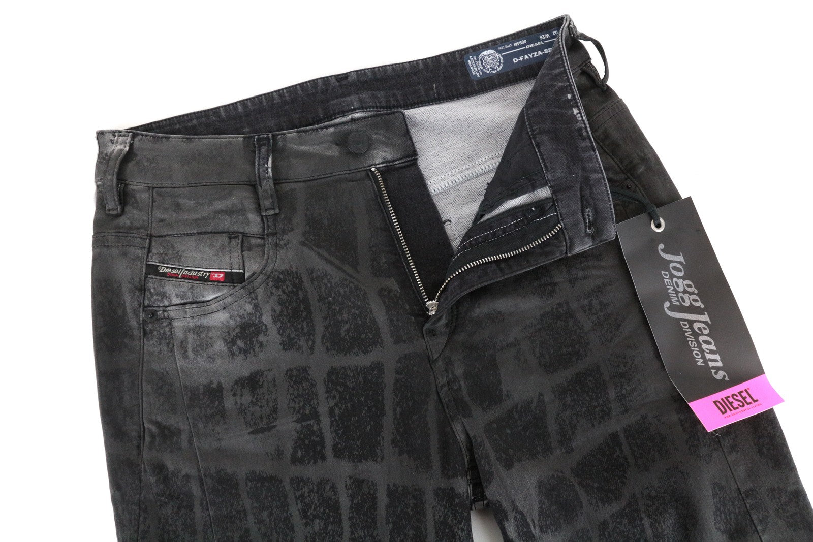 DIESEL D-Fayza-SP-NE 0094M moteriški džinsai W26 Jogg Sweat Boyfriend juodi gyvūnų rašto