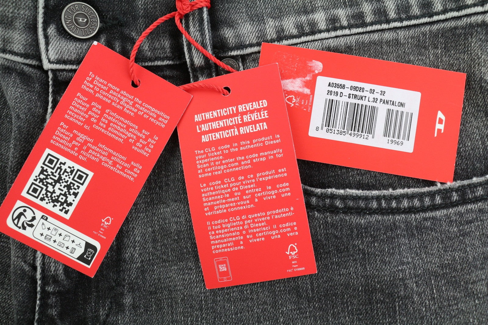 DIESEL 2019 D-Strukt 09D20 vyriški džinsai W32/L32 Slim vidutinio juosmens, su aptemptais kraštais, rekomenduojama kaina 195 € 