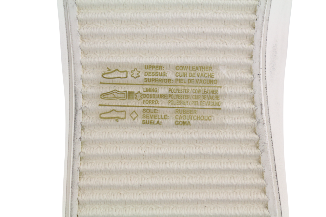 DIESEL S-Mydori ML moteriški sportbačiai, 38,5 dydis, balti, karvės odos palaidinės iki kulkšnies, rekomenduojama kaina – 220 € 