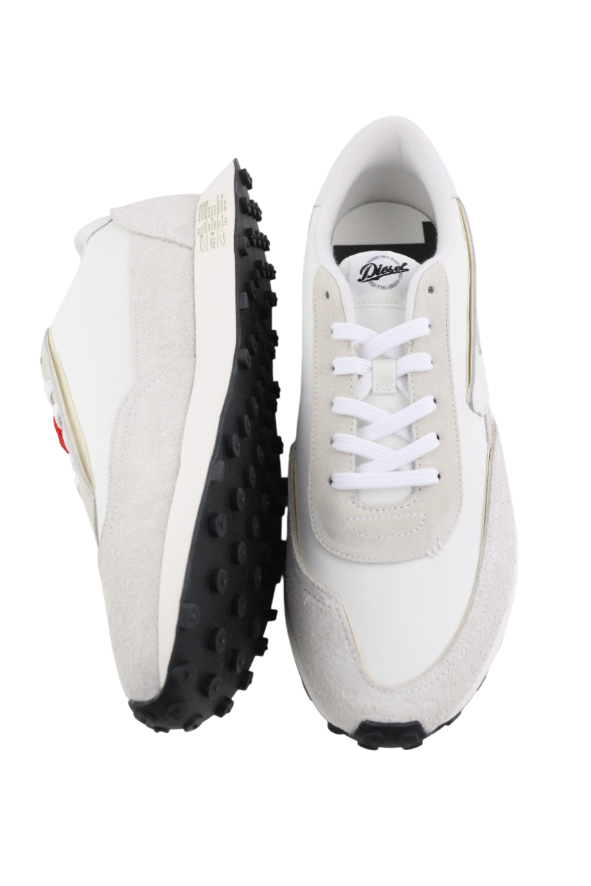 DIESEL S-Racer-Lc vyriški sportbačiai su šviesiais nėriniuotais kraštais, EU44, baltos odos, rekomenduojama kaina – 195 € 