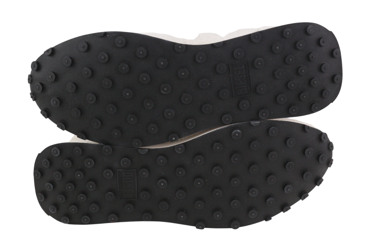 DIESEL S-Racer-Lc vyriški sportbačiai su šviesiais nėriniuotais kraštais, EU44, baltos odos, rekomenduojama kaina – 195 € 