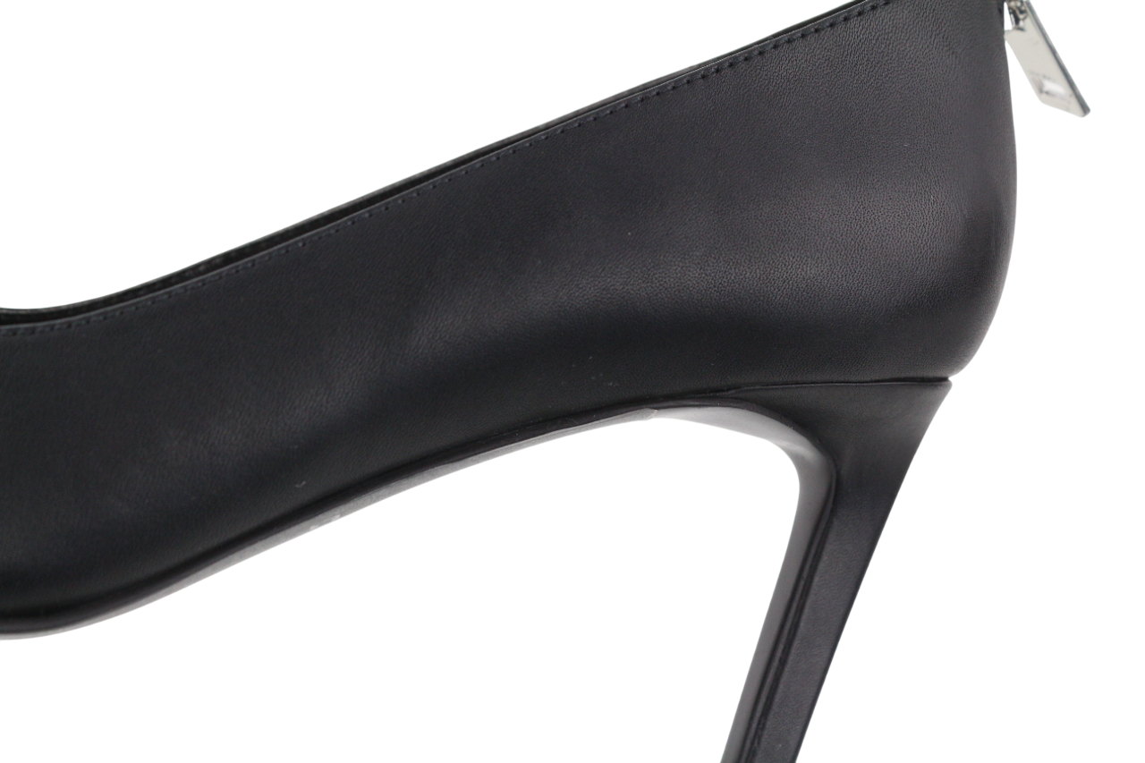 DIESEL D-Femme MP moteriški aukštakulniai, juodos odos, smaili noselė, EU38, rekomenduojama kaina – 240 € 