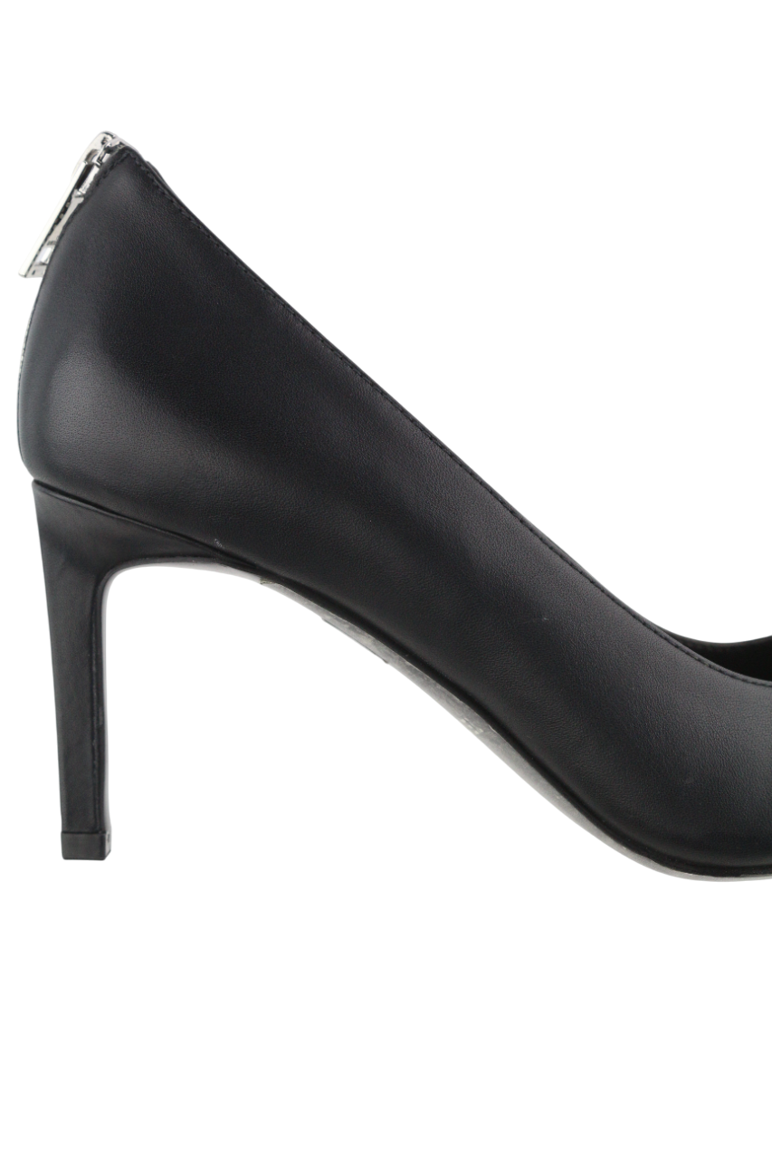 DIESEL D-Femme MP moteriški aukštakulniai, juodos odos, smaili noselė, EU38, rekomenduojama kaina – 240 € 