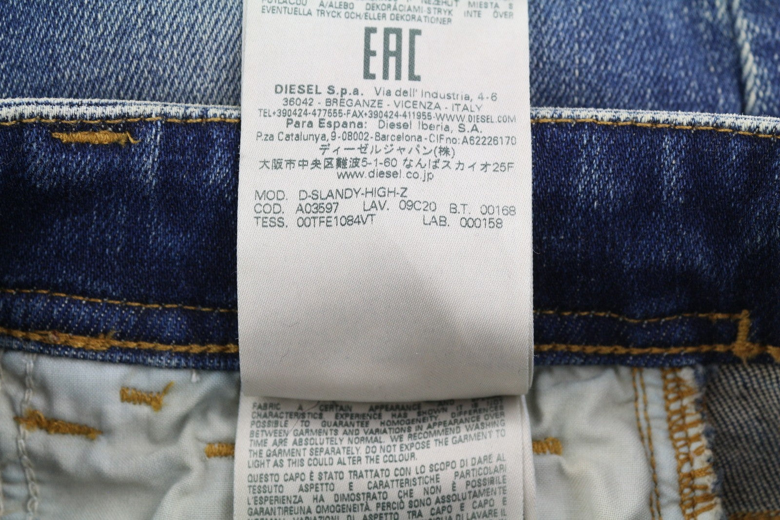 DIESEL D-Slandy-High-Z 09C20 moteriški džinsai W26/L32 aptempti, skalbti, rekomenduojama mažmeninė kaina – 160 €, mėlyni 