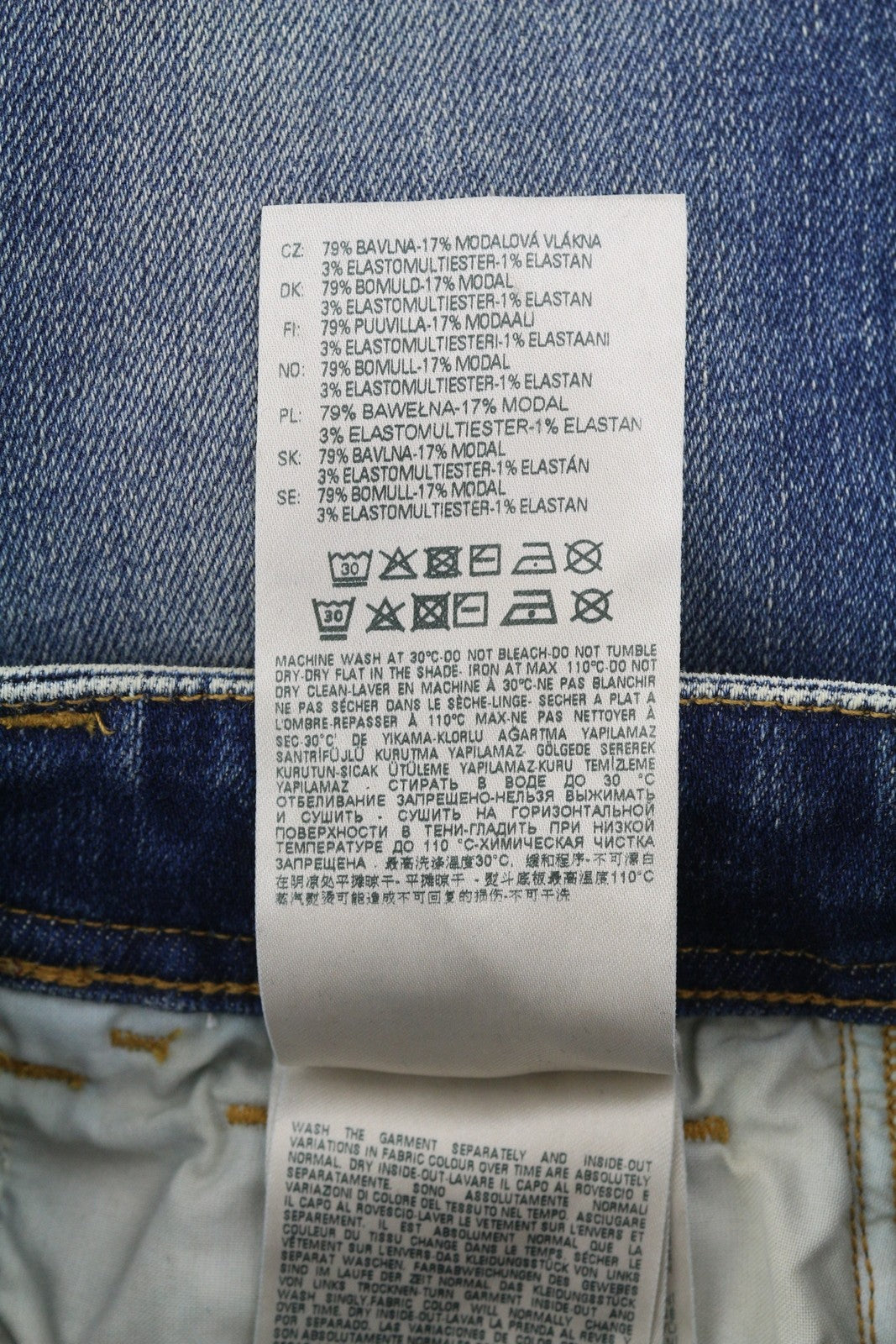 DIESEL D-Slandy-High-Z 09C20 moteriški džinsai W26/L32 aptempti, skalbti, rekomenduojama mažmeninė kaina – 160 €, mėlyni 