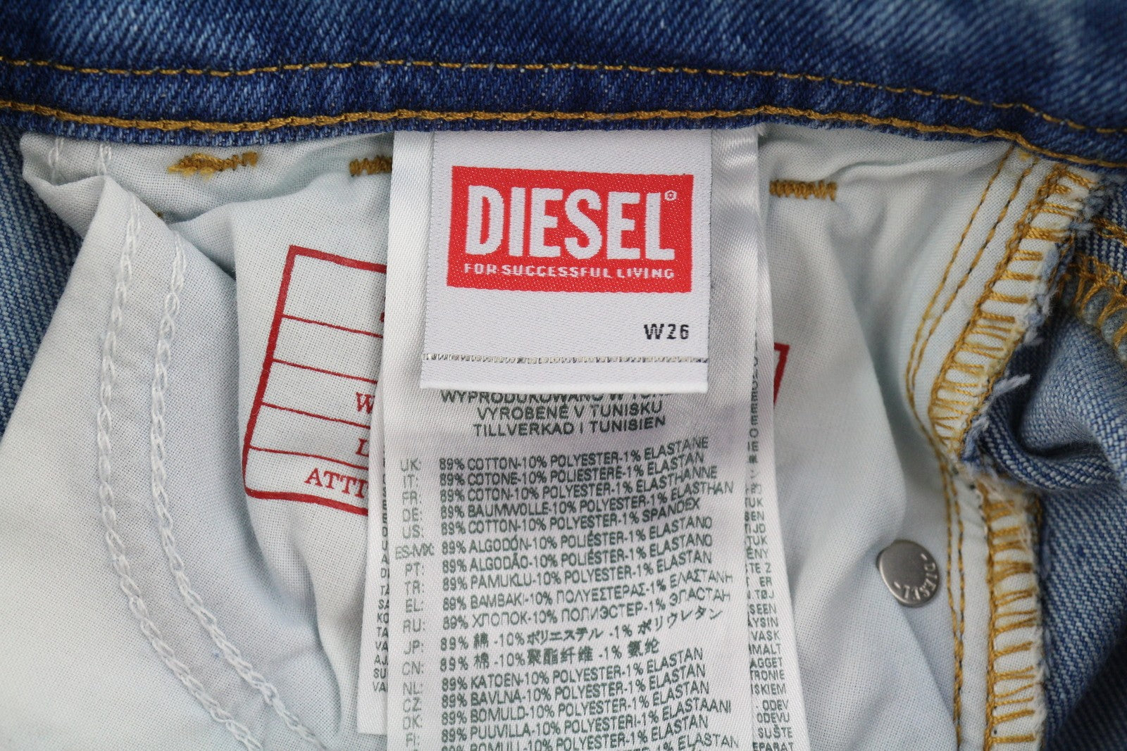 DIESEL 2018 Slandy Low 9B92S moteriški džinsai W26/L32 itin aptempti, žemo ūgio, rekomenduojama mažmeninė kaina – 160 € 