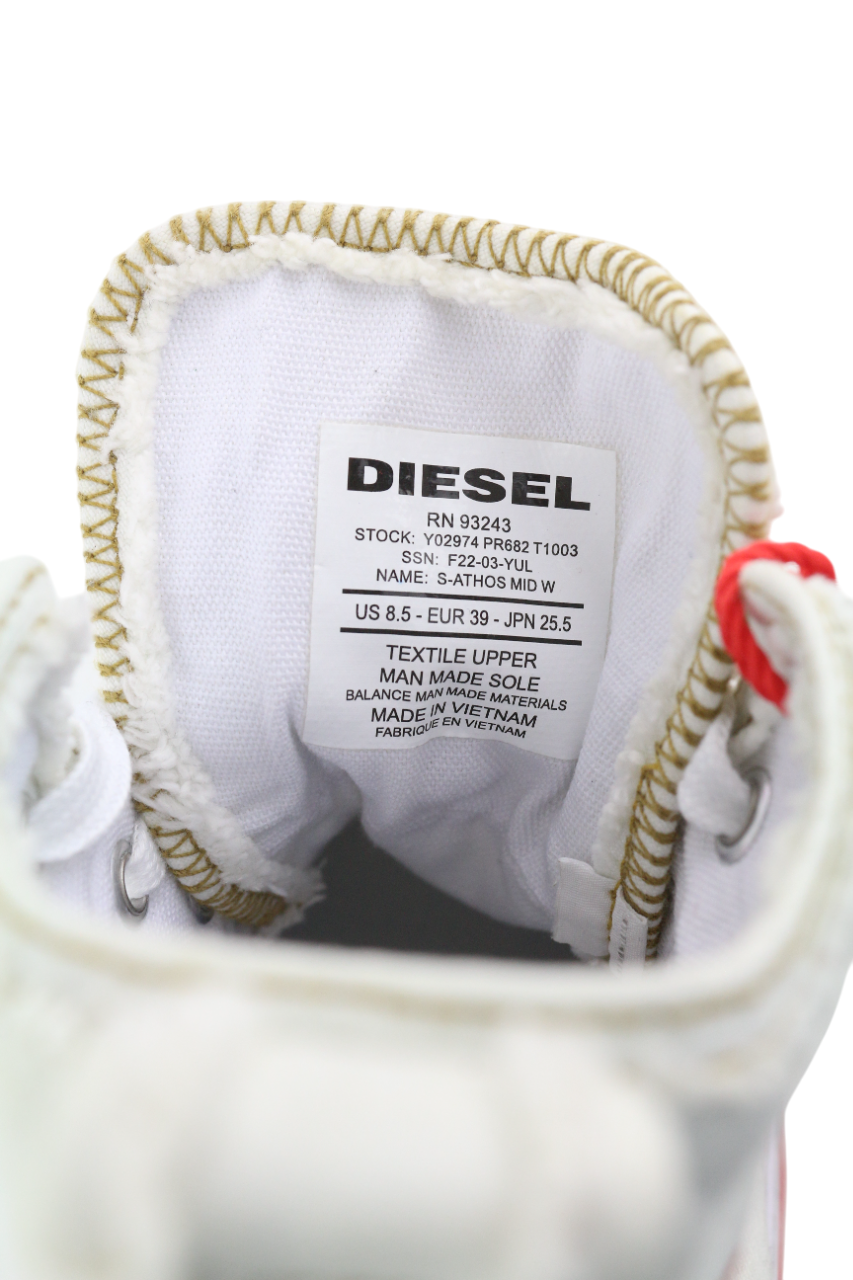 DIESEL S-Athos Mid moteriški sportbačiai, 39 €, balti, suvarstomi, migdolų spalvos, rekomenduojama kaina – 175 € 