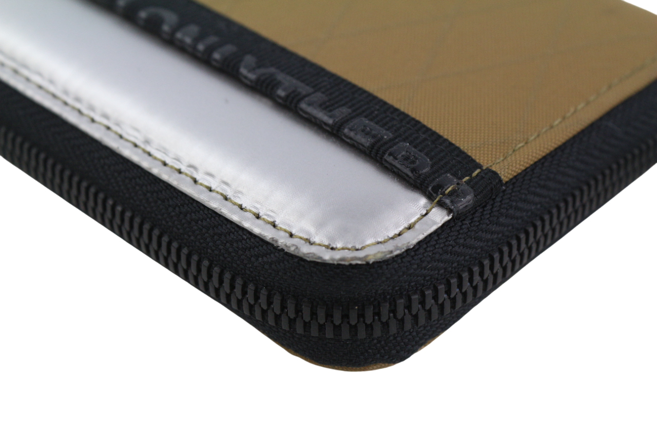 DIESEL moteriška piniginė su 24 kišenėmis, vieno dydžio, ruda, užsegama užtrauktuku, visiems metų laikams. 