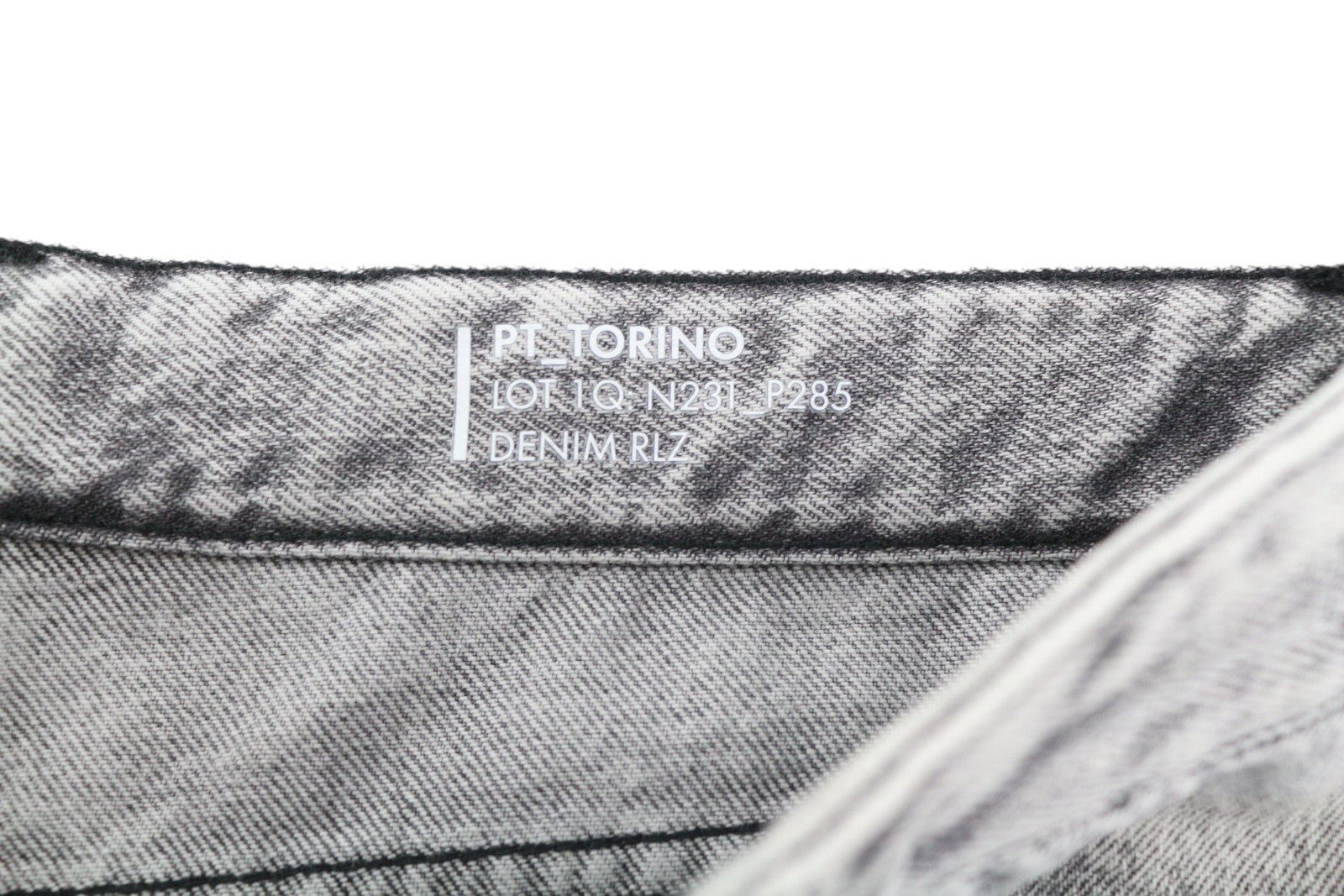 PT TORINO Tracy moteriški džinsai W26 pilki, skalbti tiesūs, iki kulkšnių 