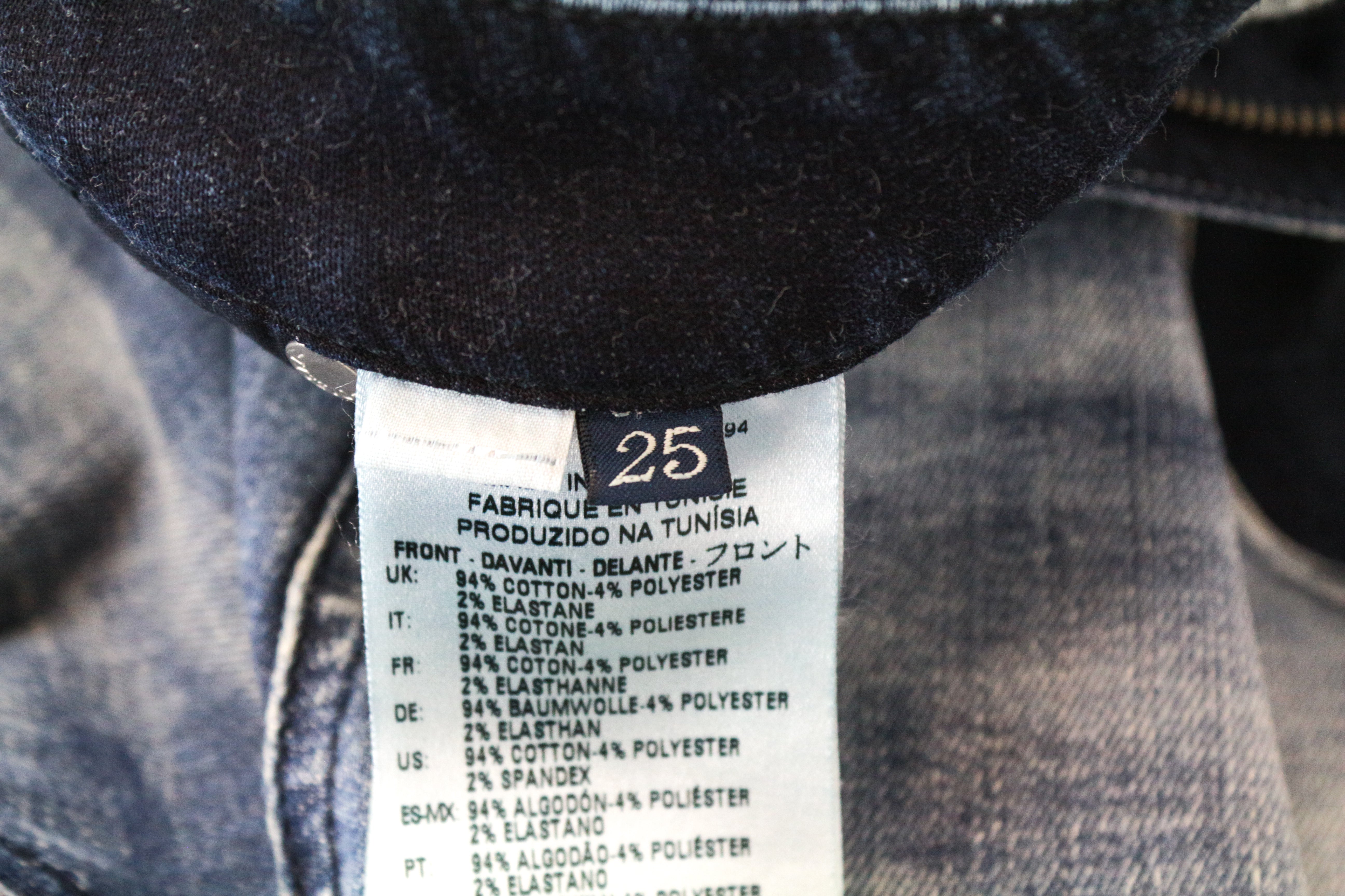 DIESEL Fayza-NE 0667A W25 Boyfriend Fit moteriški skalbti jogg džinsai 