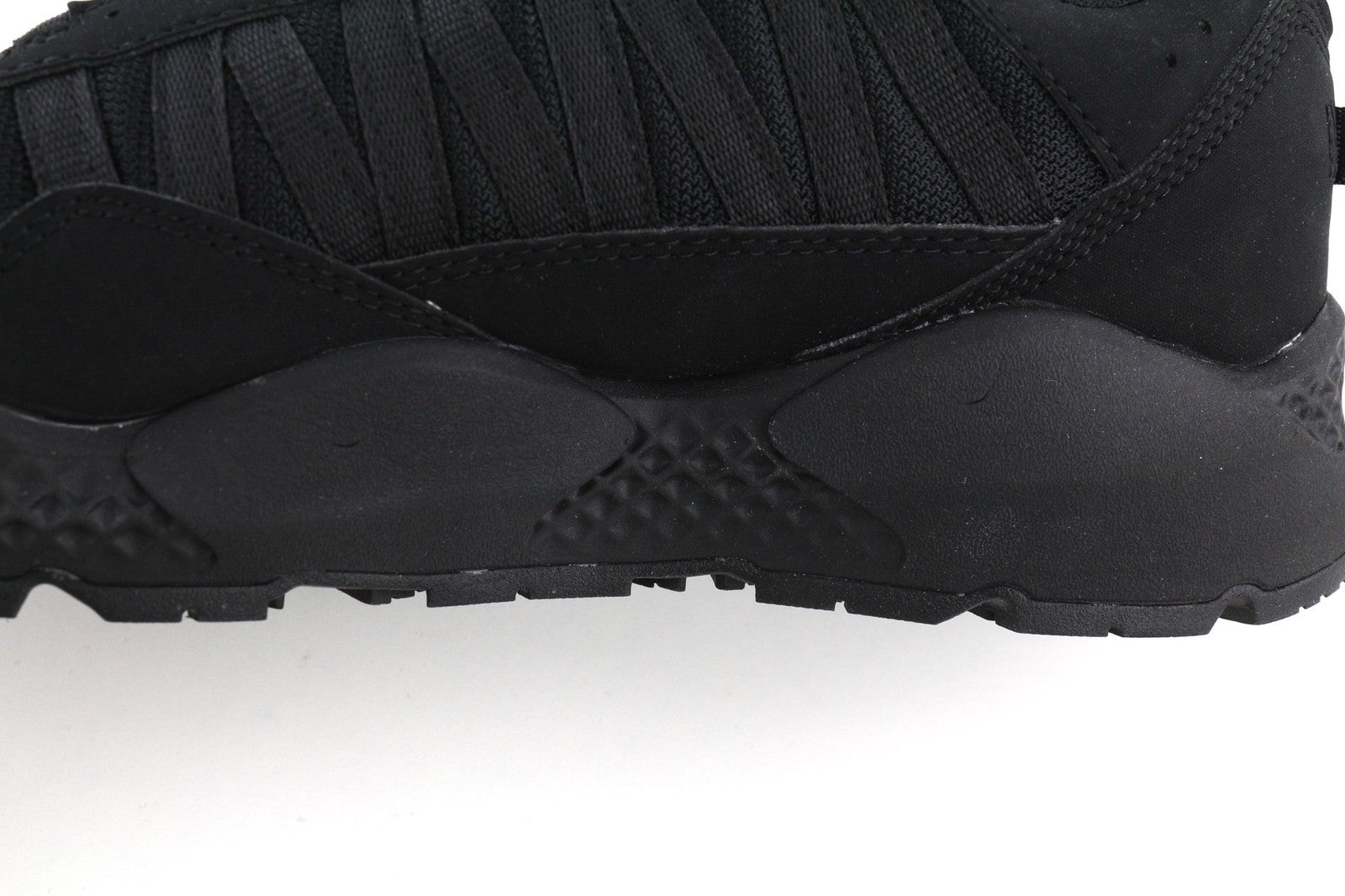 TIMBERLAND A42G6-A4742 vyriški sportbačiai EU45/46 juodi suvarstomi žemapadžiai sportbačiai 