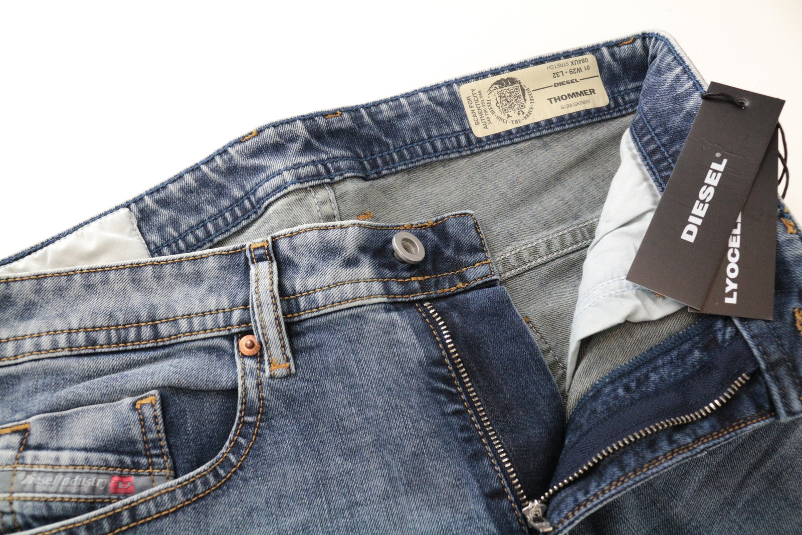 DIESEL Thommer 084UX vyriški ploni W29/L30 elastingi mėlyni džinsai 