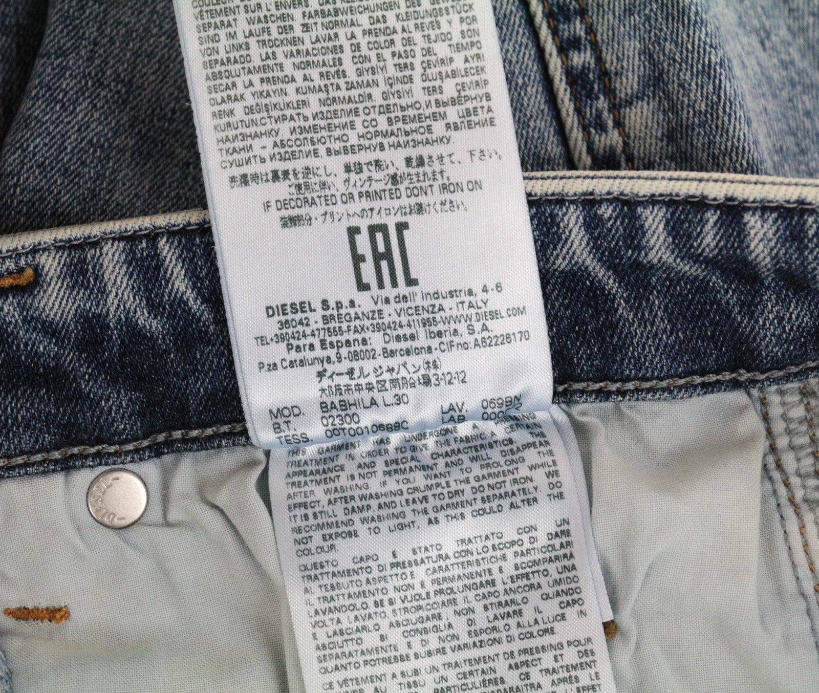 DIESEL Babhila 069BN moteriški W30/L30 tamprūs aptempti mėlyni džinsai su sagomis 