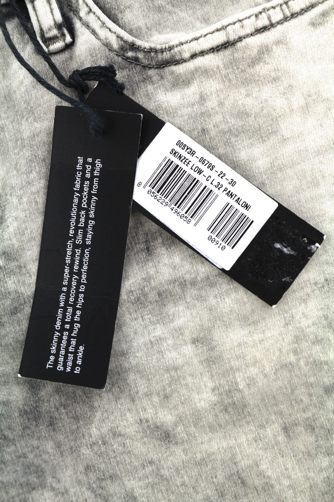 DIESEL Skinzee Low-C 0679C moteriški džinsai W30/L32 Super Slim Skinny Waist pilki 