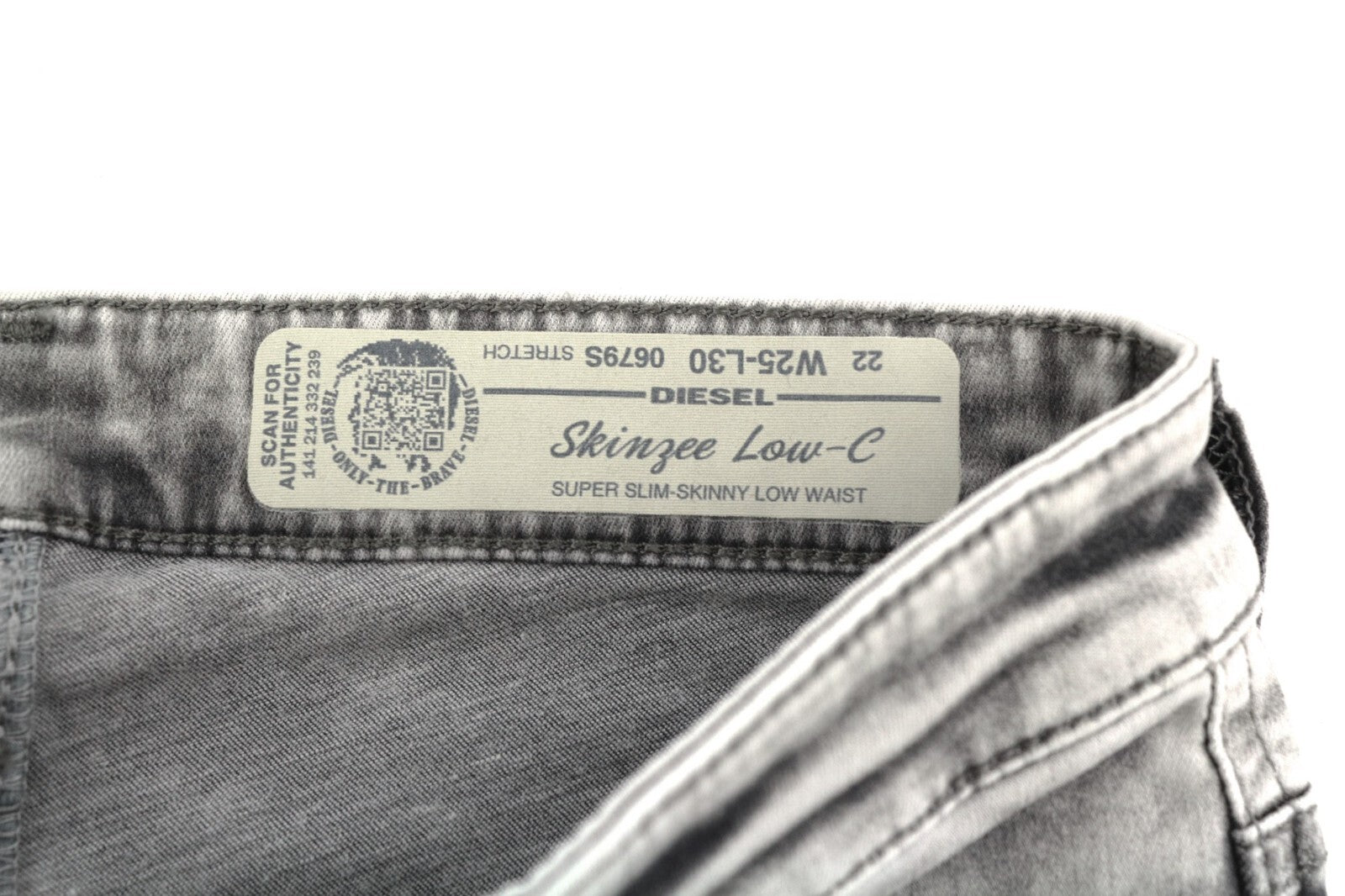 DIESEL Skinzee Low-C 0679C Womens Jeans W25/L30 Super Slim Skinny Low Waist