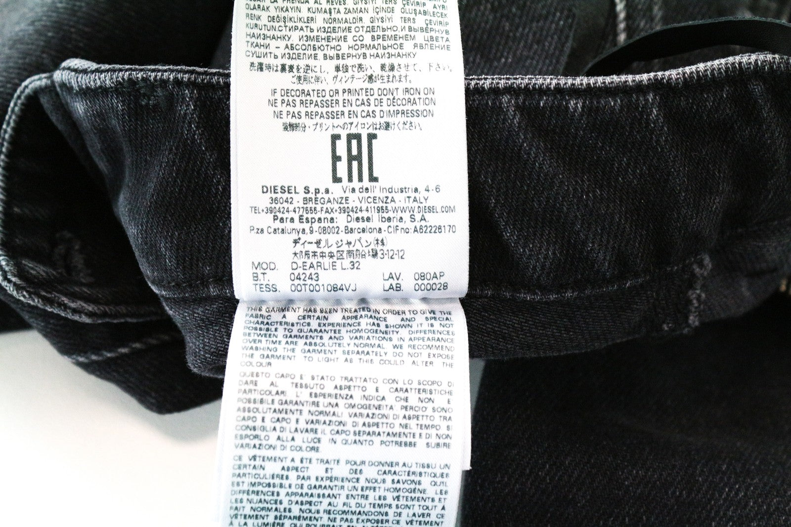 DIESEL D-Earlie 080AP W24/L32 mergaitiški ploni skalbti juodi tamprūs džinsai 