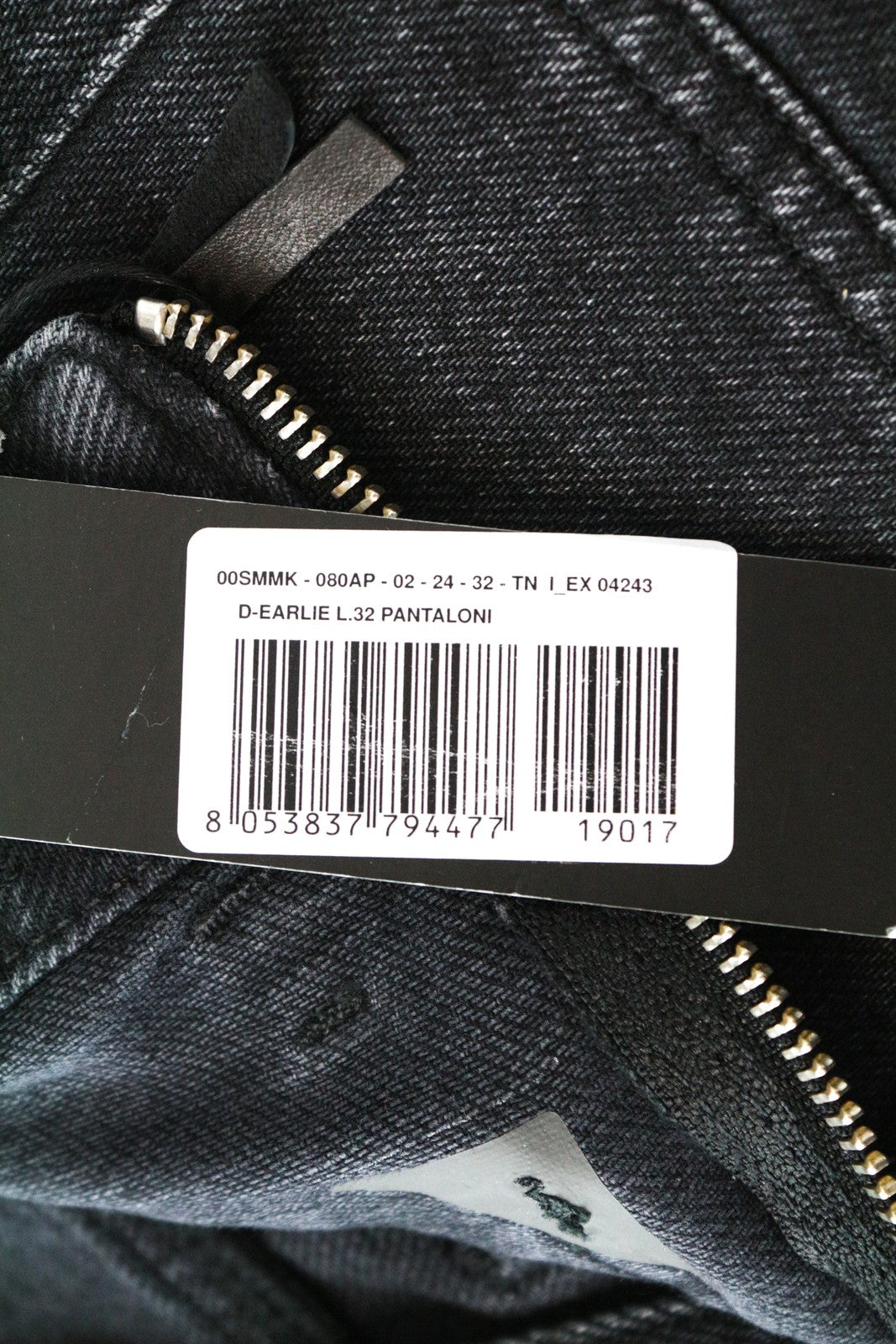 DIESEL D-Earlie 080AP W24/L32 mergaitiški ploni skalbti juodi tamprūs džinsai 