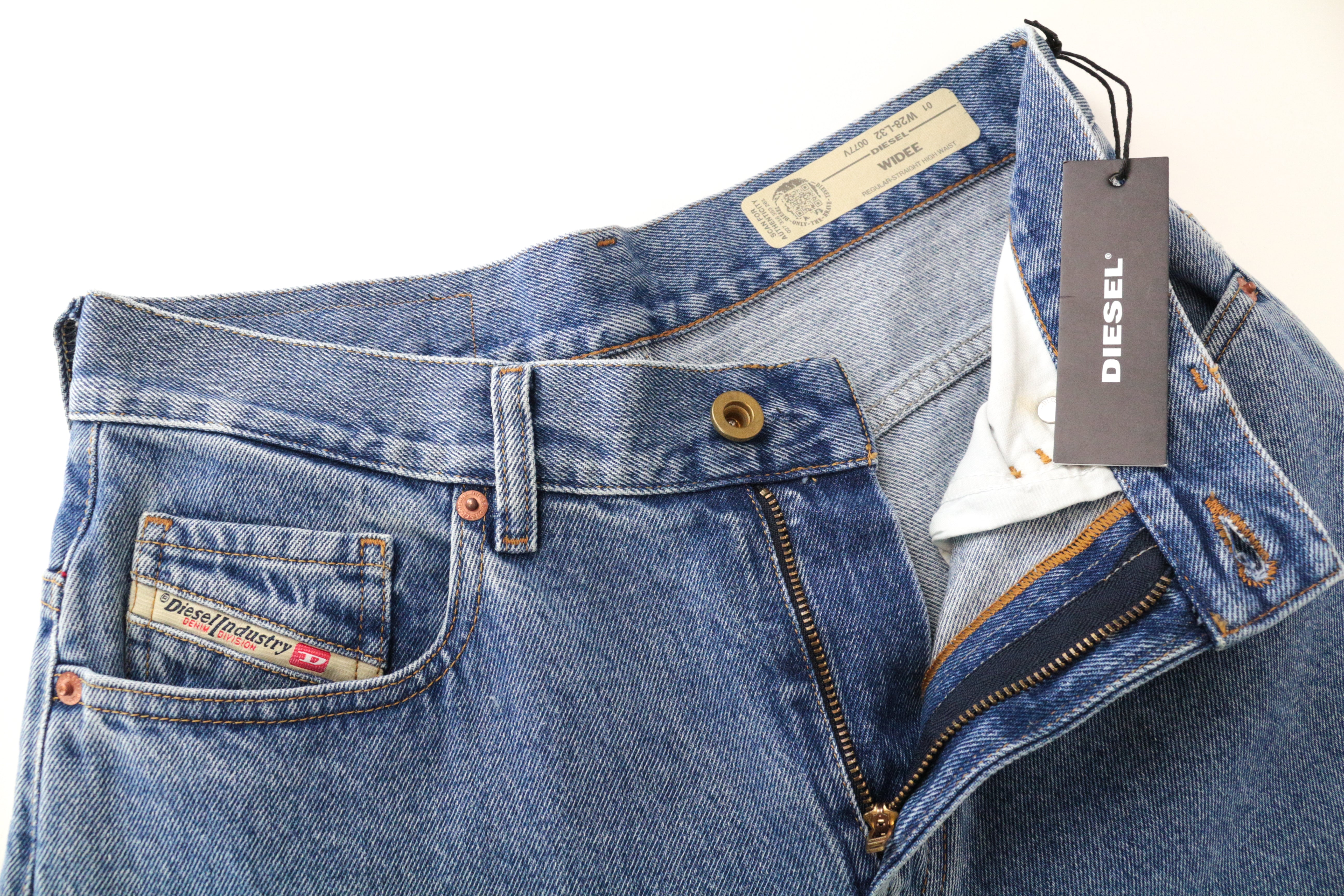DIESEL Widee 0077V W28/L32 grynos medvilnės mėlyni skalbti tiesūs džinsai 