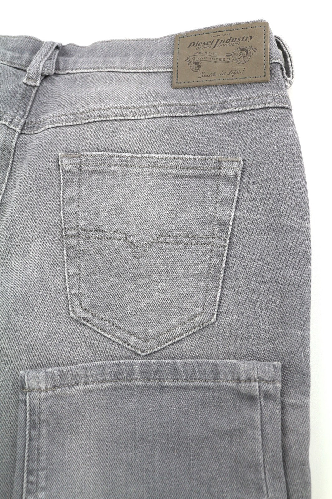 DIESEL Belthy-Ankle 0853H moteriški džinsai W26/L32 Slim Straight žemo juosmens RRP 200 € 