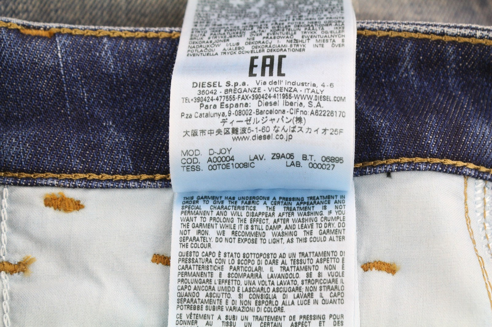 DIESEL D-Joy Z9A05 moteriški džinsai W25/L32 Slim Regular Waist Tamprūs, mėlyni RRP 195 € 