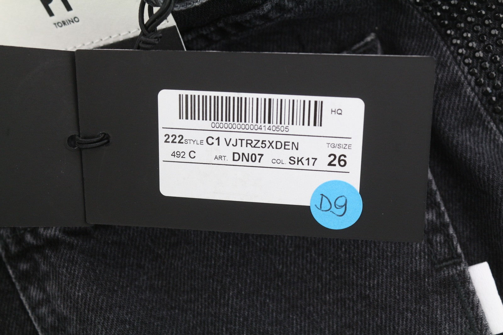 PT TORINO Tracy moteriški džinsai W26 juodi tiesūs cirkonio akmenėliais šone iki kulkšnies 